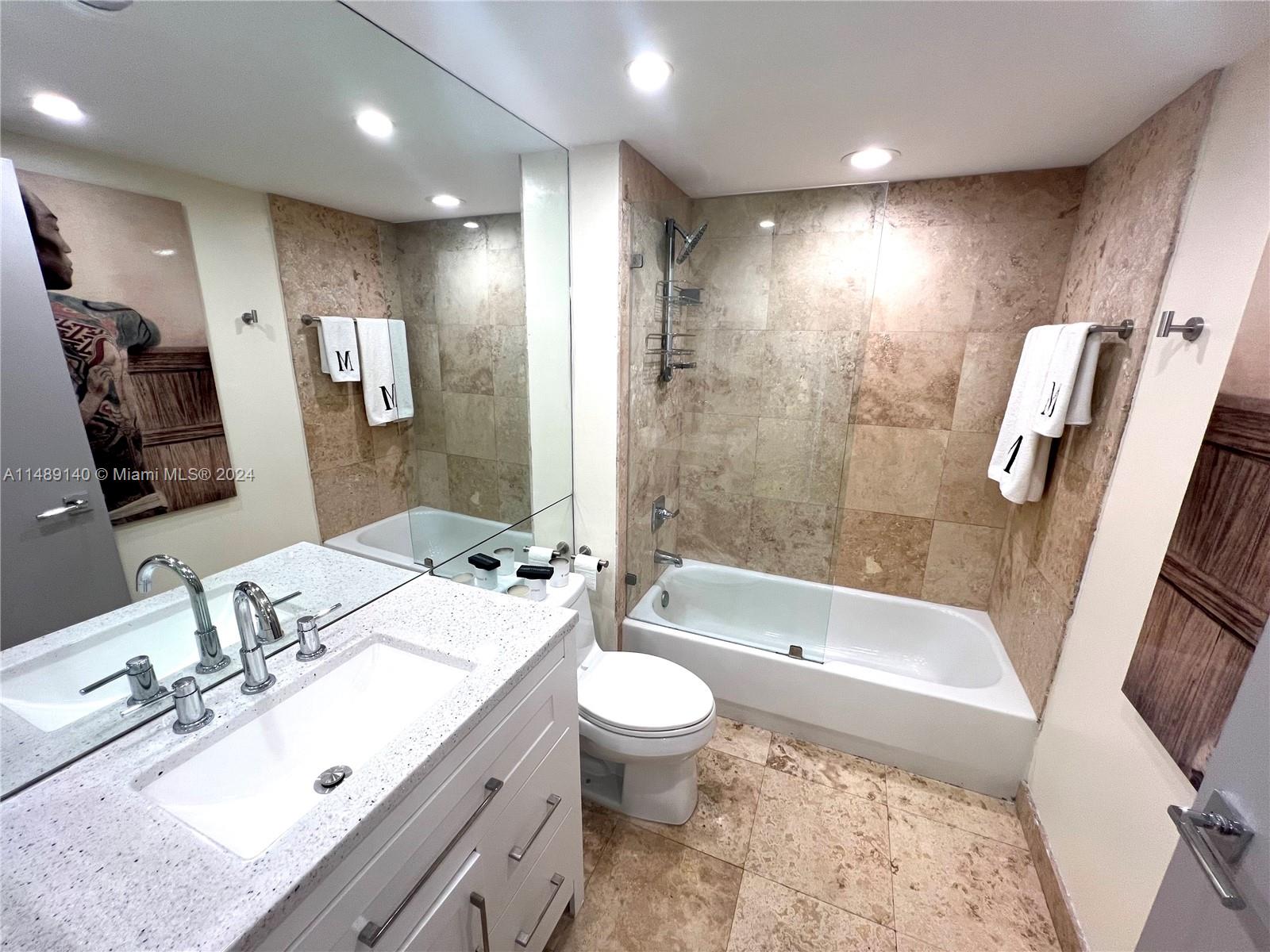 650 West Ave 2804, Miami Beach, Florida 33139, 2 Bedrooms Bedrooms, ,2 BathroomsBathrooms,Residential,For Sale,650 West Ave 2804,A11489140