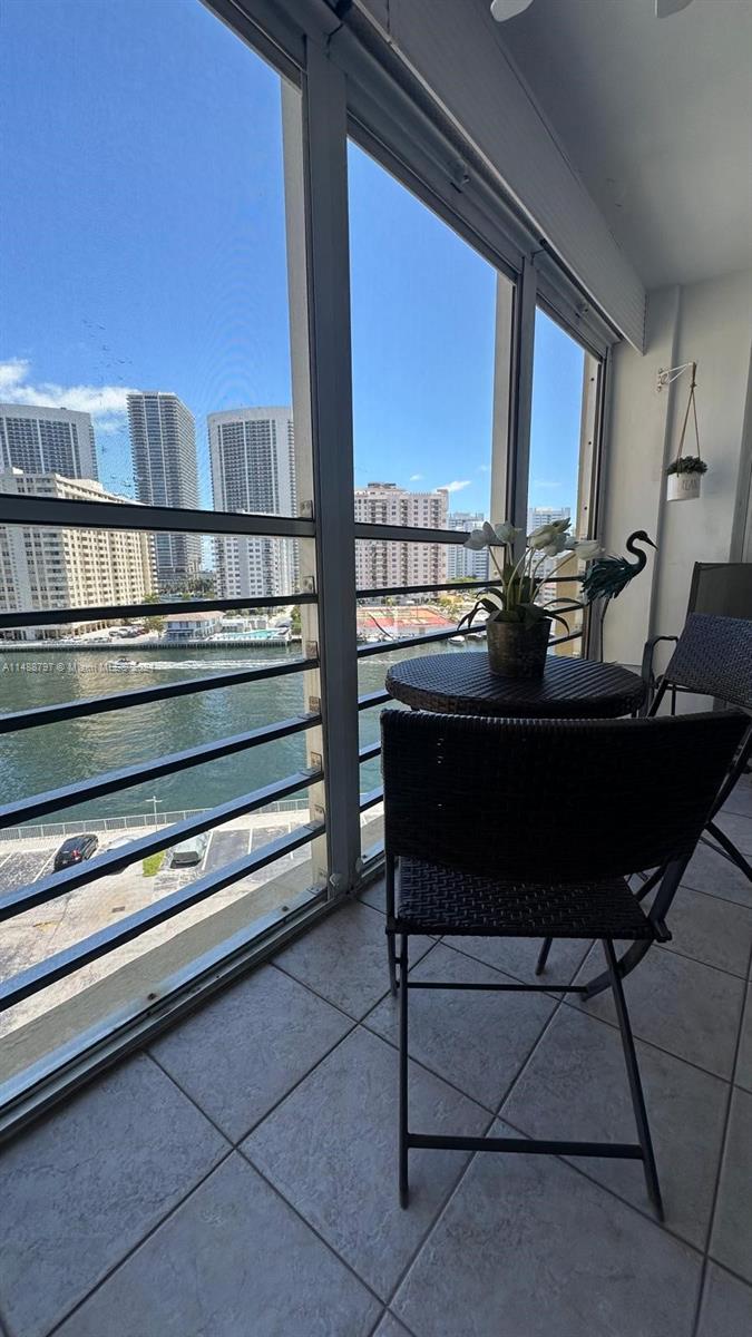 Hallandale Beach, Florida 33009, 1 Bedroom Bedrooms, ,1 BathroomBathrooms,Residential,For Sale,A11488797