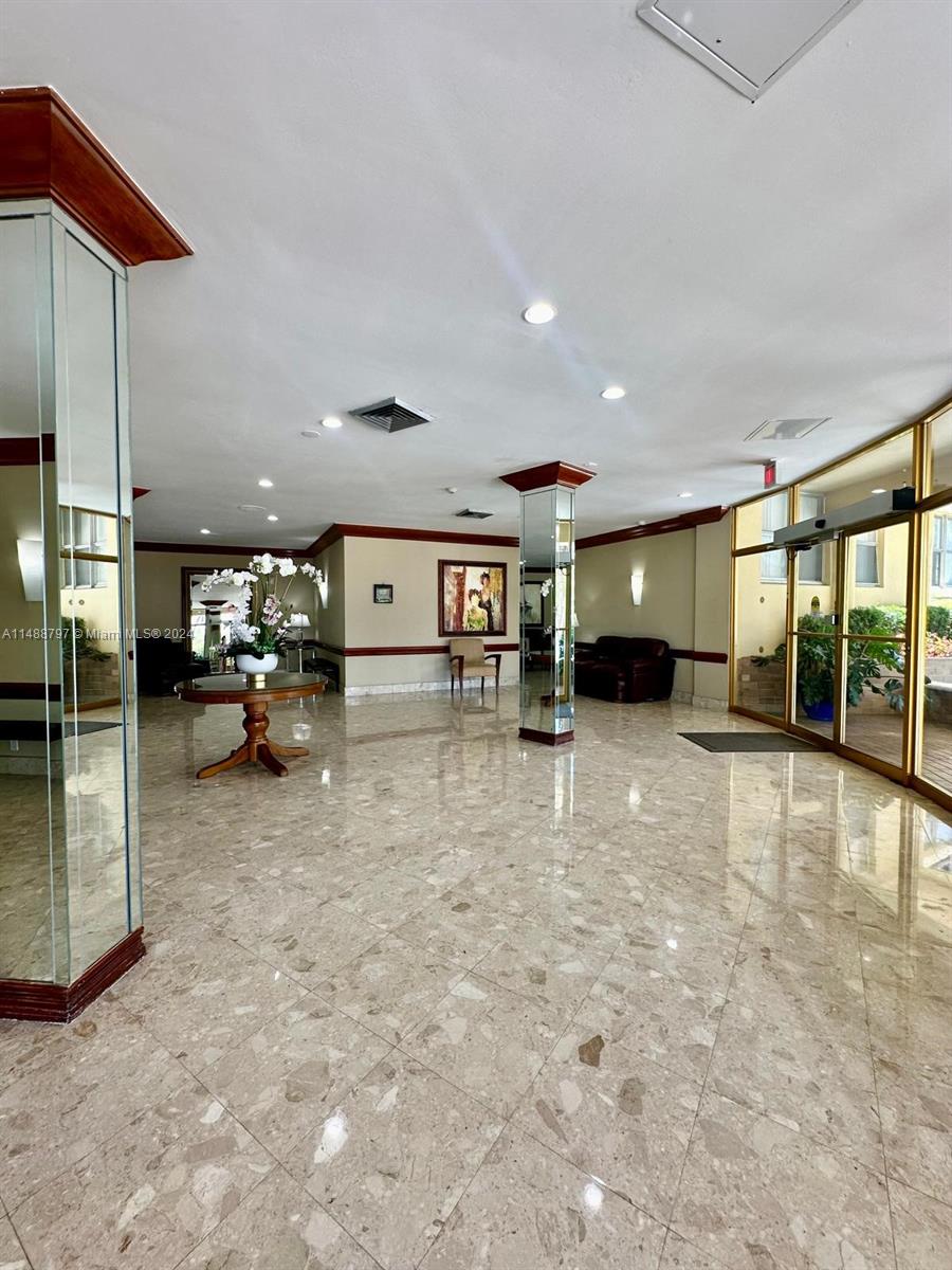 Hallandale Beach, Florida 33009, 1 Bedroom Bedrooms, ,1 BathroomBathrooms,Residential,For Sale,A11488797