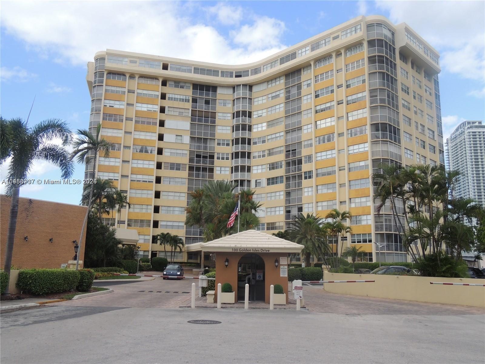 Hallandale Beach, Florida 33009, 1 Bedroom Bedrooms, ,1 BathroomBathrooms,Residential,For Sale,A11488797
