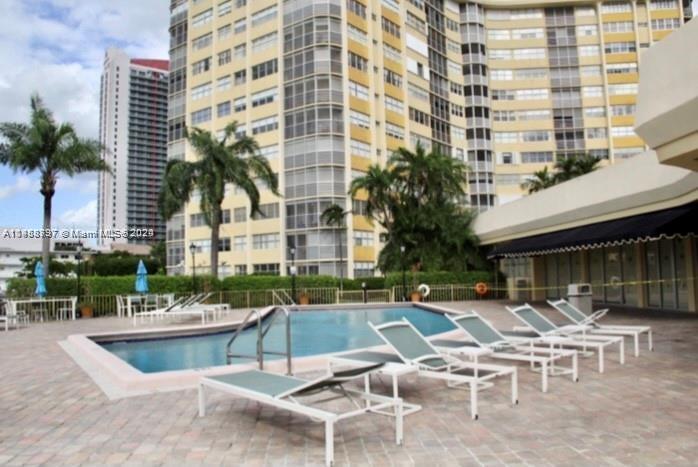 Hallandale Beach, Florida 33009, 1 Bedroom Bedrooms, ,1 BathroomBathrooms,Residential,For Sale,A11488797