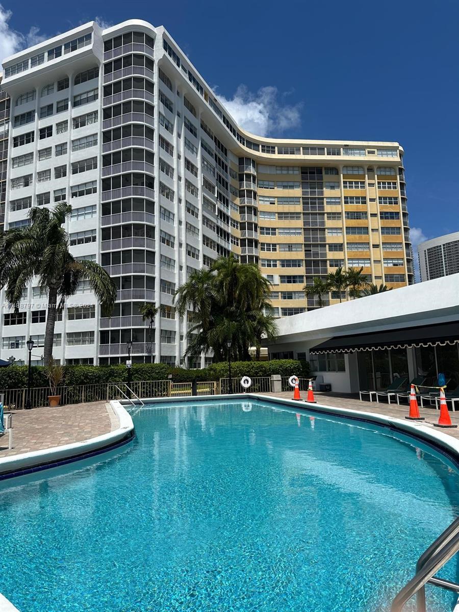 Hallandale Beach, Florida 33009, 1 Bedroom Bedrooms, ,1 BathroomBathrooms,Residential,For Sale,A11488797