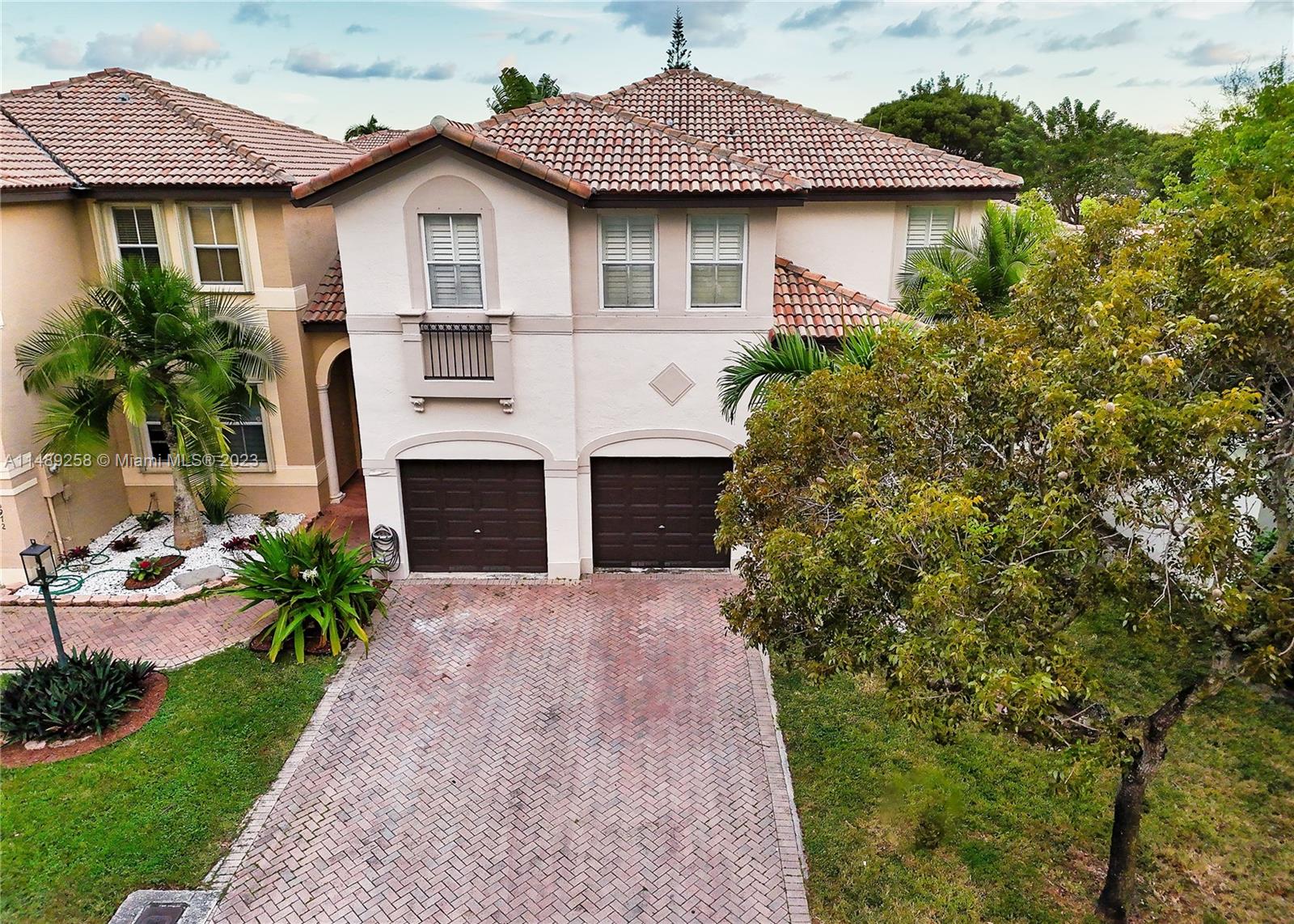 10982 48th Ln, Doral, FL, 33178 United States, 5 Bedrooms Bedrooms, ,2 BathroomsBathrooms,Residential,For Sale,48th Ln,A11489258