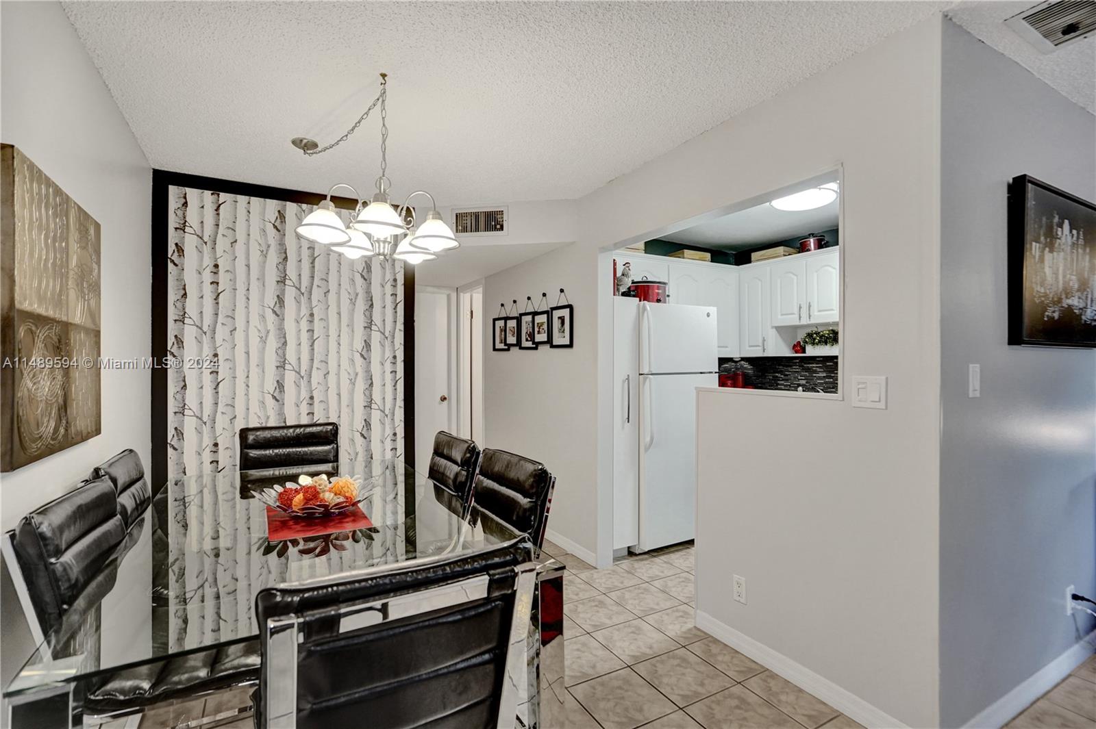 9121 Sunrise Lakes Blvd 204, Sunrise, Florida 33322, 1 Bedroom Bedrooms, ,1 BathroomBathrooms,Residential,For Sale,9121 Sunrise Lakes Blvd 204,A11489594