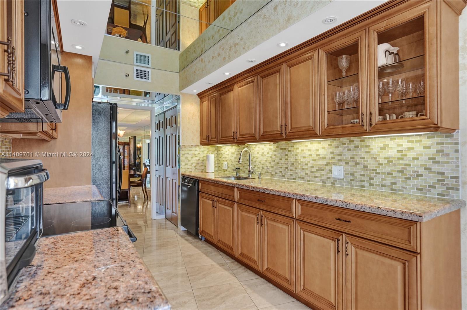 20281 Country Club Dr, Aventura, FL, 33180 United States, 3 Bedrooms Bedrooms, ,2 BathroomsBathrooms,Residential,For Sale,Country Club Dr,A11489701