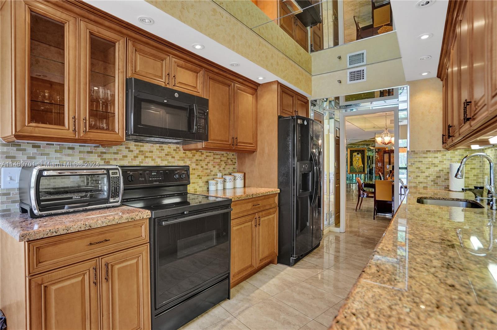20281 Country Club Dr, Aventura, FL, 33180 United States, 3 Bedrooms Bedrooms, ,2 BathroomsBathrooms,Residential,For Sale,Country Club Dr,A11489701