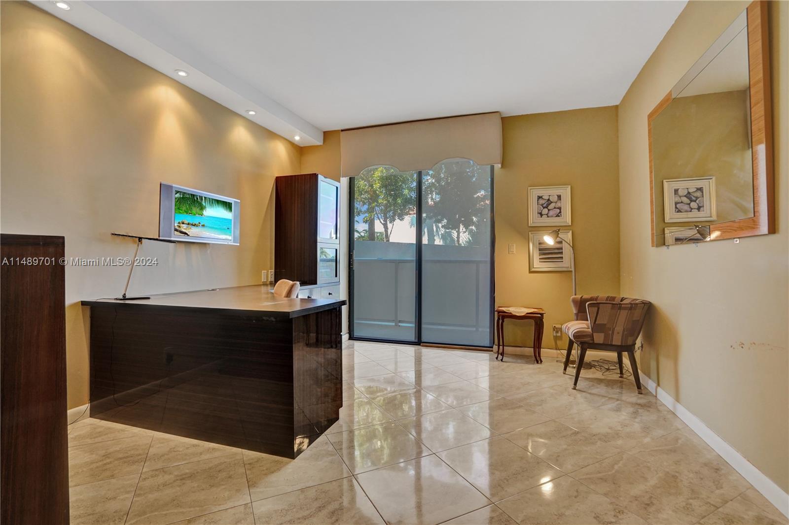 20281 Country Club Dr, Aventura, FL, 33180 United States, 3 Bedrooms Bedrooms, ,2 BathroomsBathrooms,Residential,For Sale,Country Club Dr,A11489701