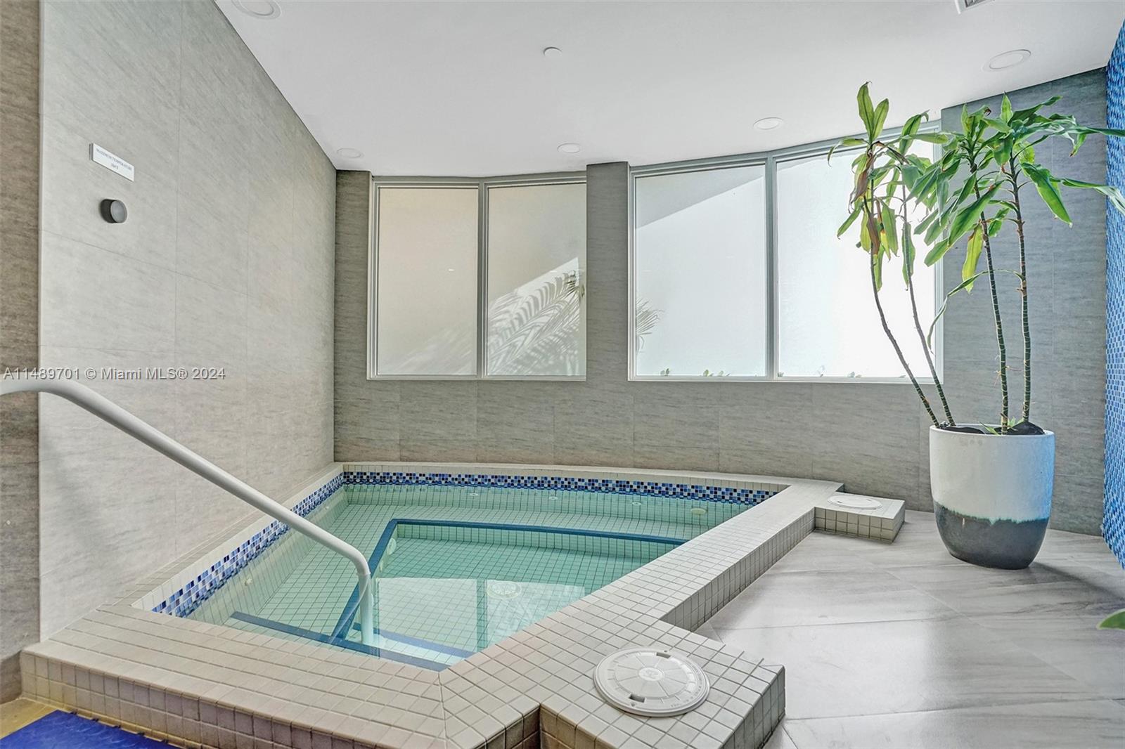 20281 Country Club Dr, Aventura, FL, 33180 United States, 3 Bedrooms Bedrooms, ,2 BathroomsBathrooms,Residential,For Sale,Country Club Dr,A11489701
