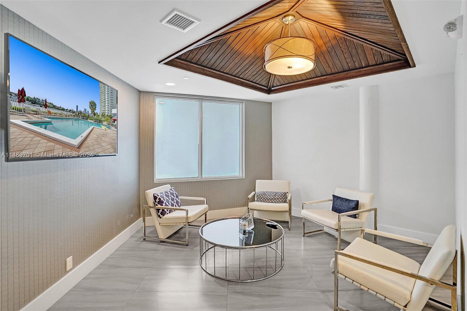 20281 Country Club Dr, Aventura, FL, 33180 United States, 3 Bedrooms Bedrooms, ,2 BathroomsBathrooms,Residential,For Sale,Country Club Dr,A11489701