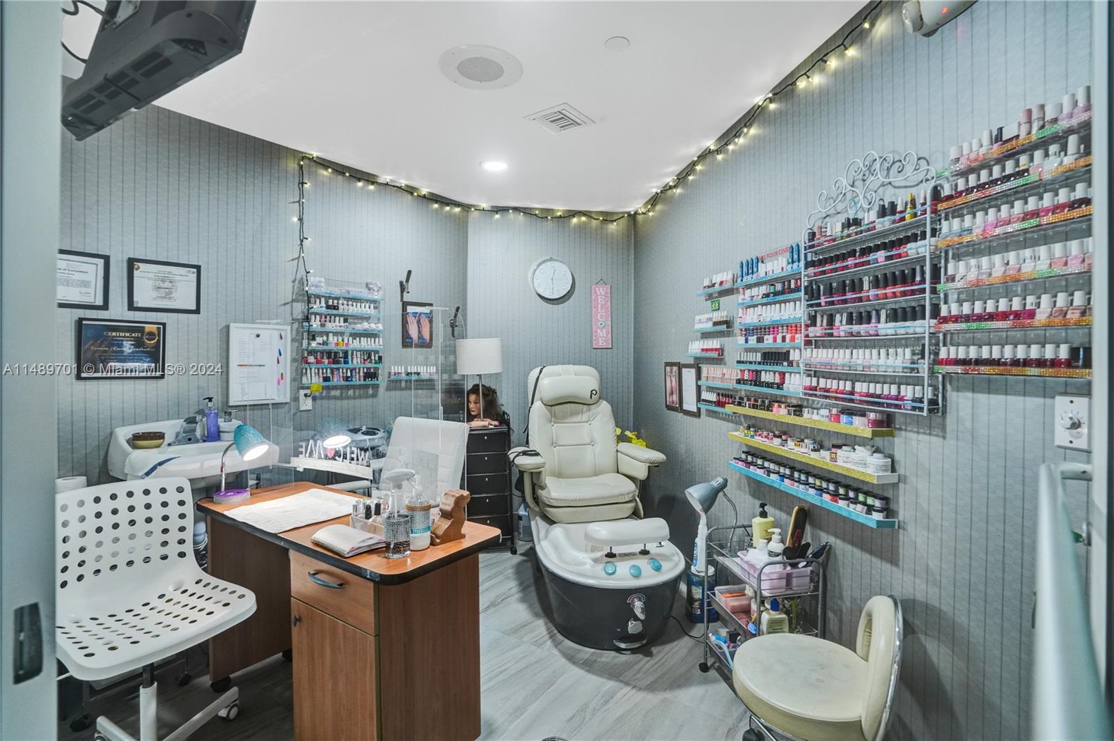 Nail Salon