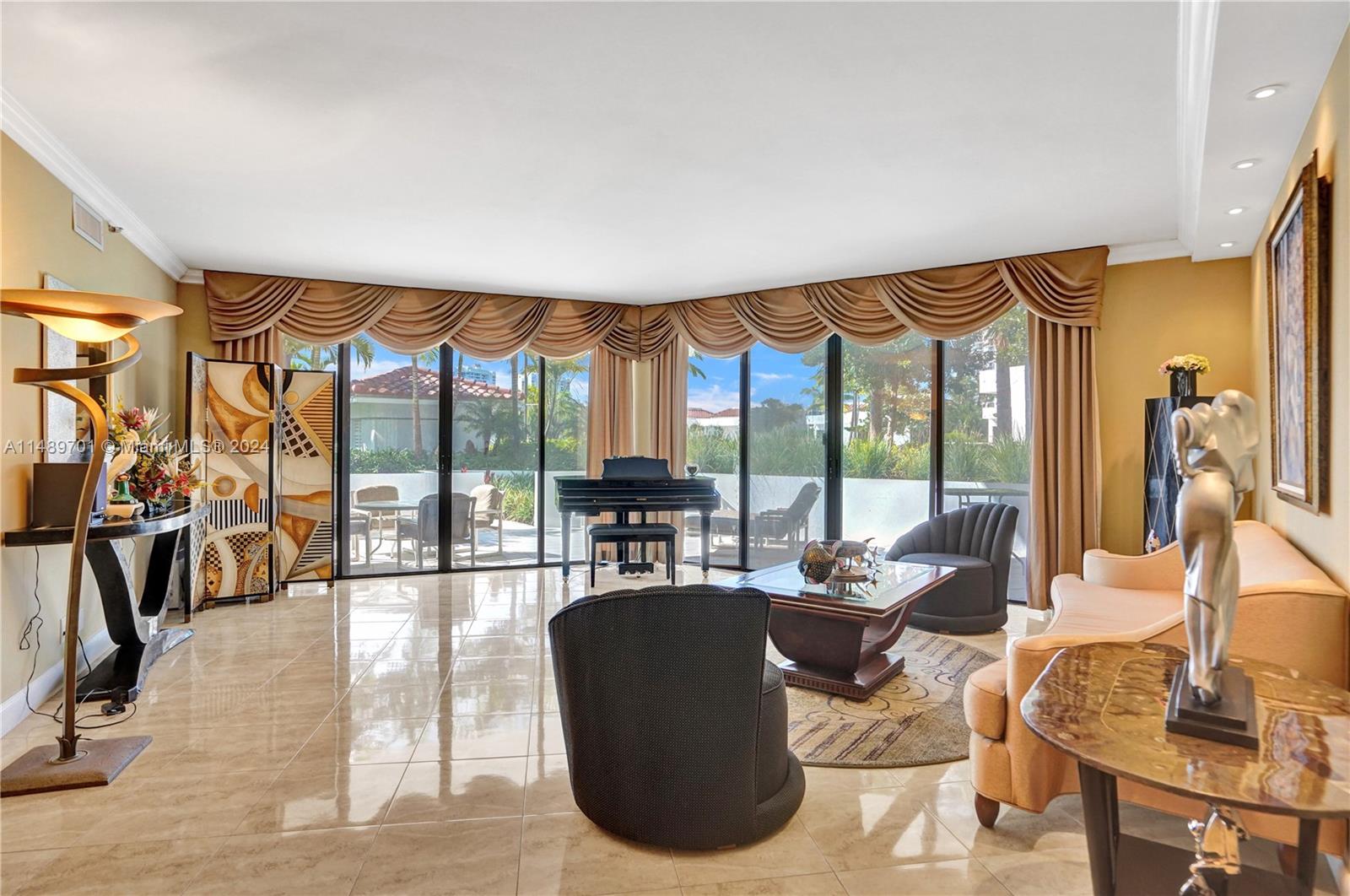 20281 Country Club Dr, Aventura, FL, 33180 United States, 3 Bedrooms Bedrooms, ,2 BathroomsBathrooms,Residential,For Sale,Country Club Dr,A11489701