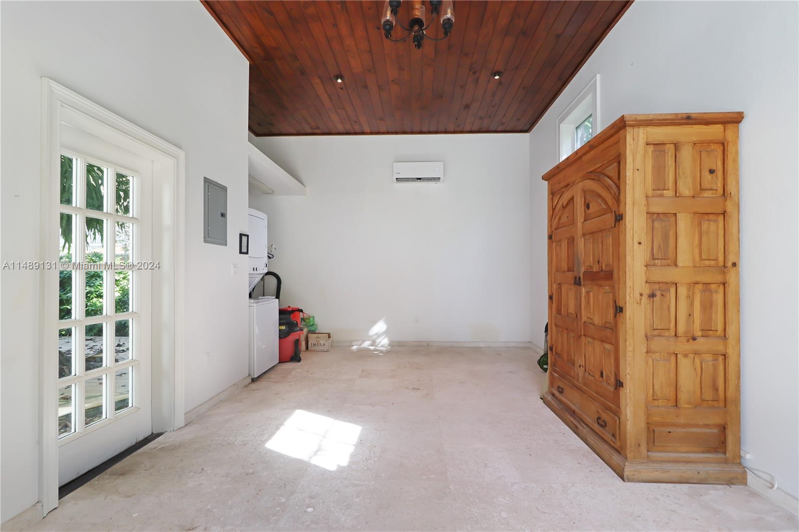 1119 Lisbon St, Coral Gables, Florida 33134, 3 Bedrooms Bedrooms, ,2 BathroomsBathrooms,Residential,For Sale,1119 Lisbon St,A11489131
