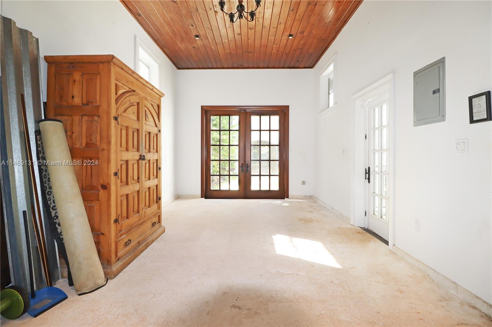 1119 Lisbon St, Coral Gables, Florida 33134, 3 Bedrooms Bedrooms, ,2 BathroomsBathrooms,Residential,For Sale,1119 Lisbon St,A11489131