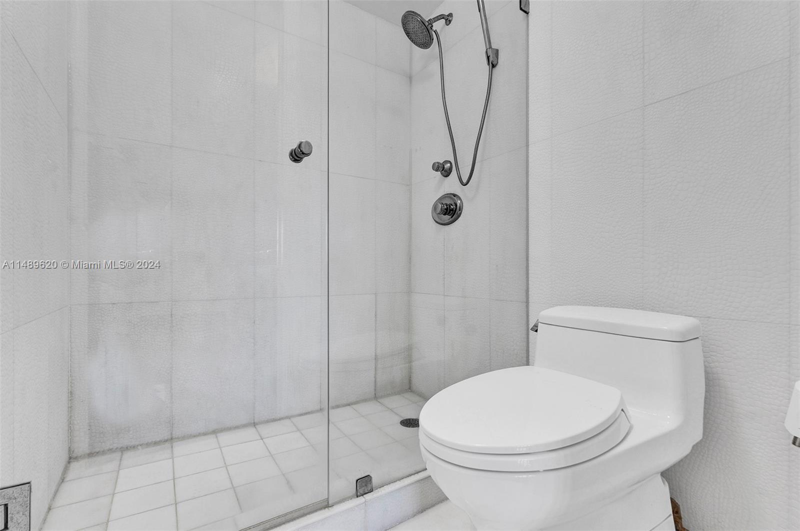 2030 S Ocean Dr 803, Hallandale Beach, Florida 33009, 1 Bedroom Bedrooms, ,1 BathroomBathrooms,Residential,For Sale,2030 S Ocean Dr 803,A11489620