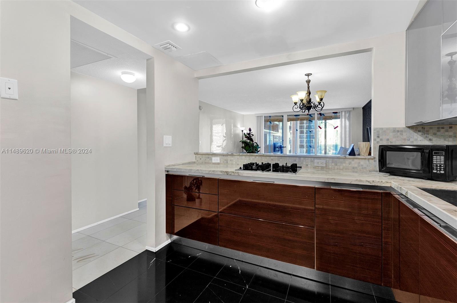 2030 S Ocean Dr 803, Hallandale Beach, Florida 33009, 1 Bedroom Bedrooms, ,1 BathroomBathrooms,Residential,For Sale,2030 S Ocean Dr 803,A11489620