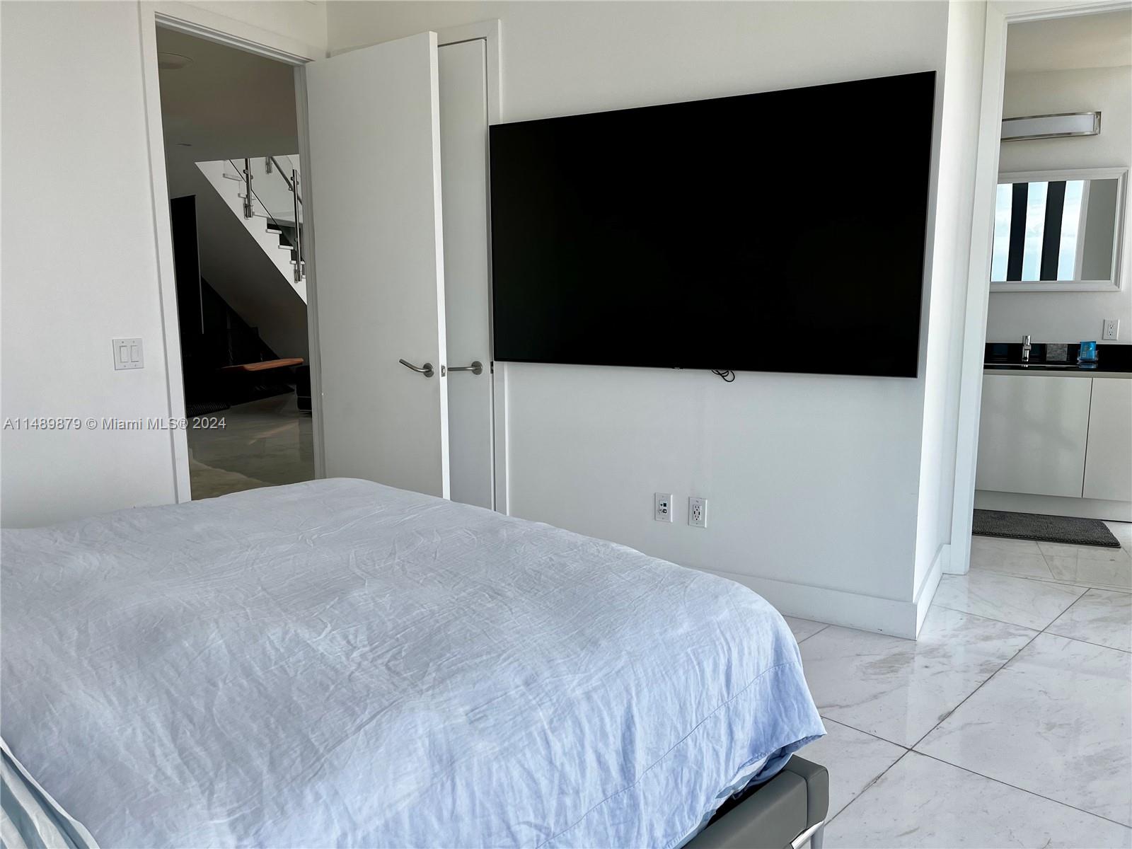 18555 Collins Ave, Sunny Isles Beach, FL, 33160 United States, 3 Bedrooms Bedrooms, ,4 BathroomsBathrooms,Residential,For Sale,Collins Ave,A11489879