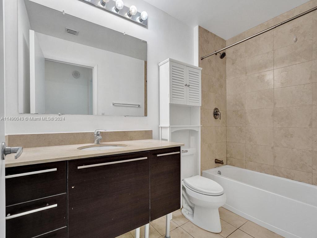 1900 N Bayshore Dr 3103, Miami, Florida 33132, 1 Bedroom Bedrooms, ,1 BathroomBathrooms,Residential,For Sale,1900 N Bayshore Dr 3103,A11490043