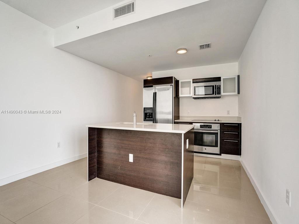 1900 N Bayshore Dr 3103, Miami, Florida 33132, 1 Bedroom Bedrooms, ,1 BathroomBathrooms,Residential,For Sale,1900 N Bayshore Dr 3103,A11490043