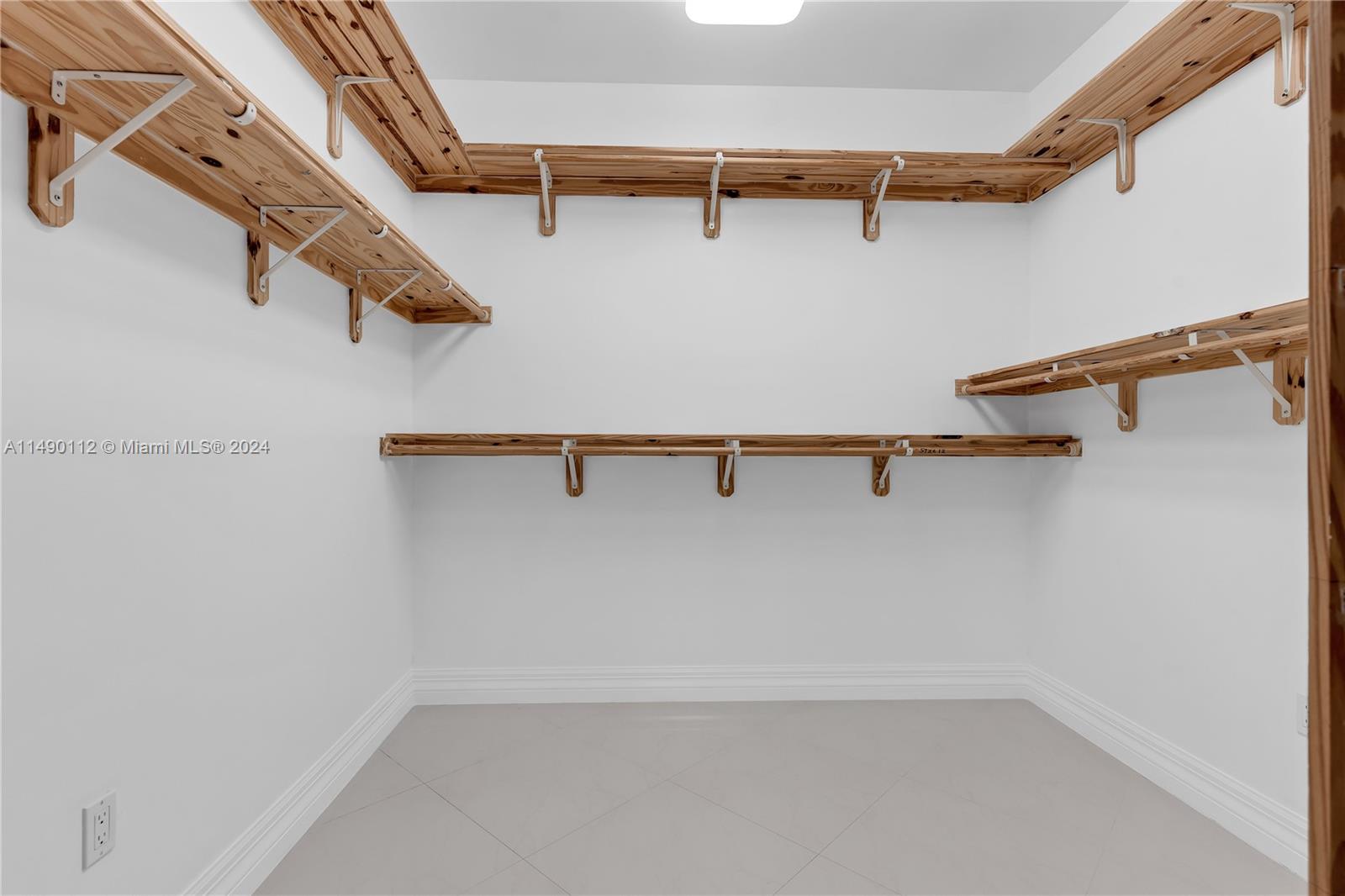 10400 Lakeside Dr, Coral Gables, FL, 33156 United States, 6 Bedrooms Bedrooms, ,7 BathroomsBathrooms,Residential,For Sale,Lakeside Dr,A11490112