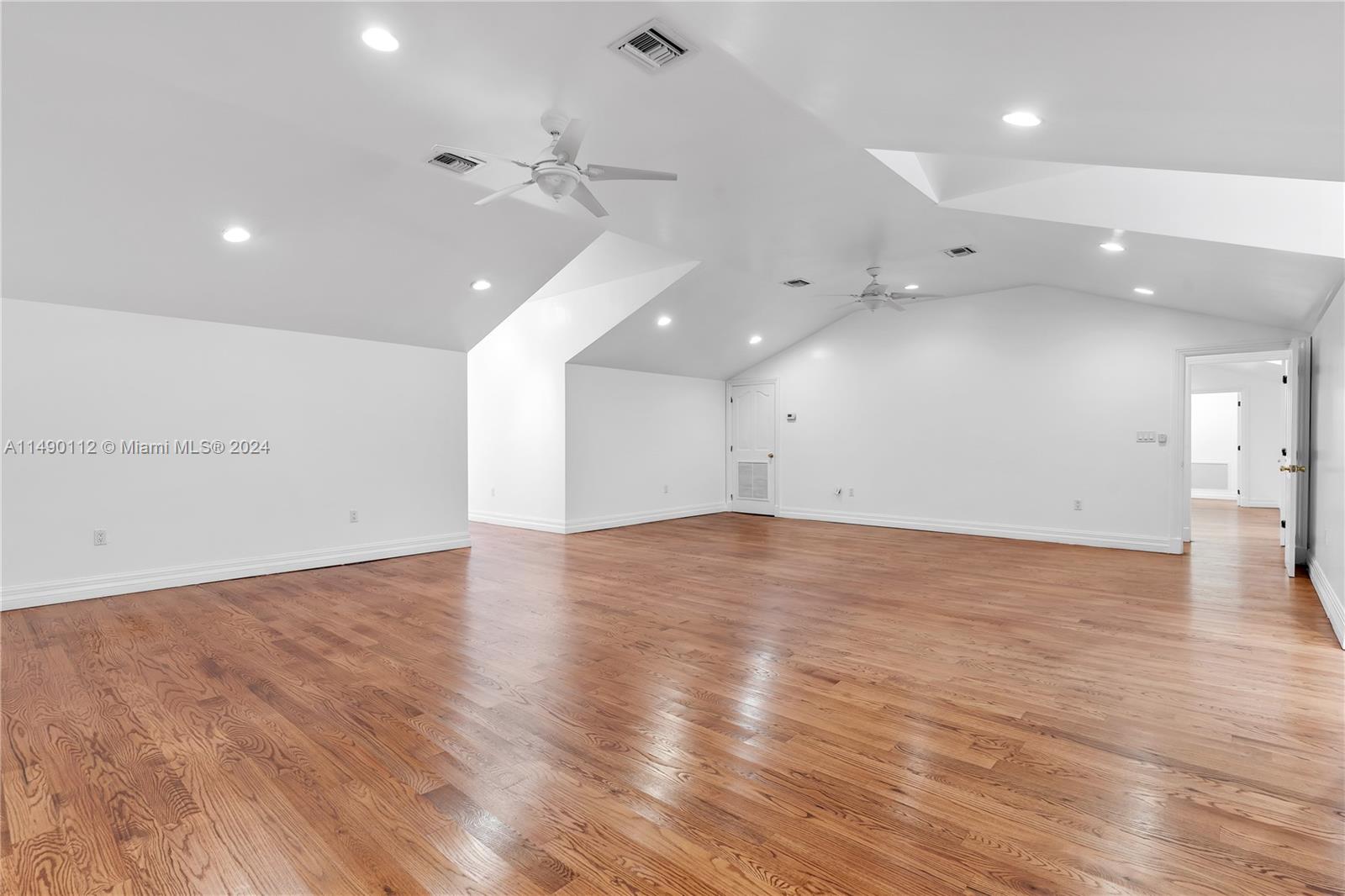 10400 Lakeside Dr, Coral Gables, FL, 33156 United States, 6 Bedrooms Bedrooms, ,7 BathroomsBathrooms,Residential,For Sale,Lakeside Dr,A11490112