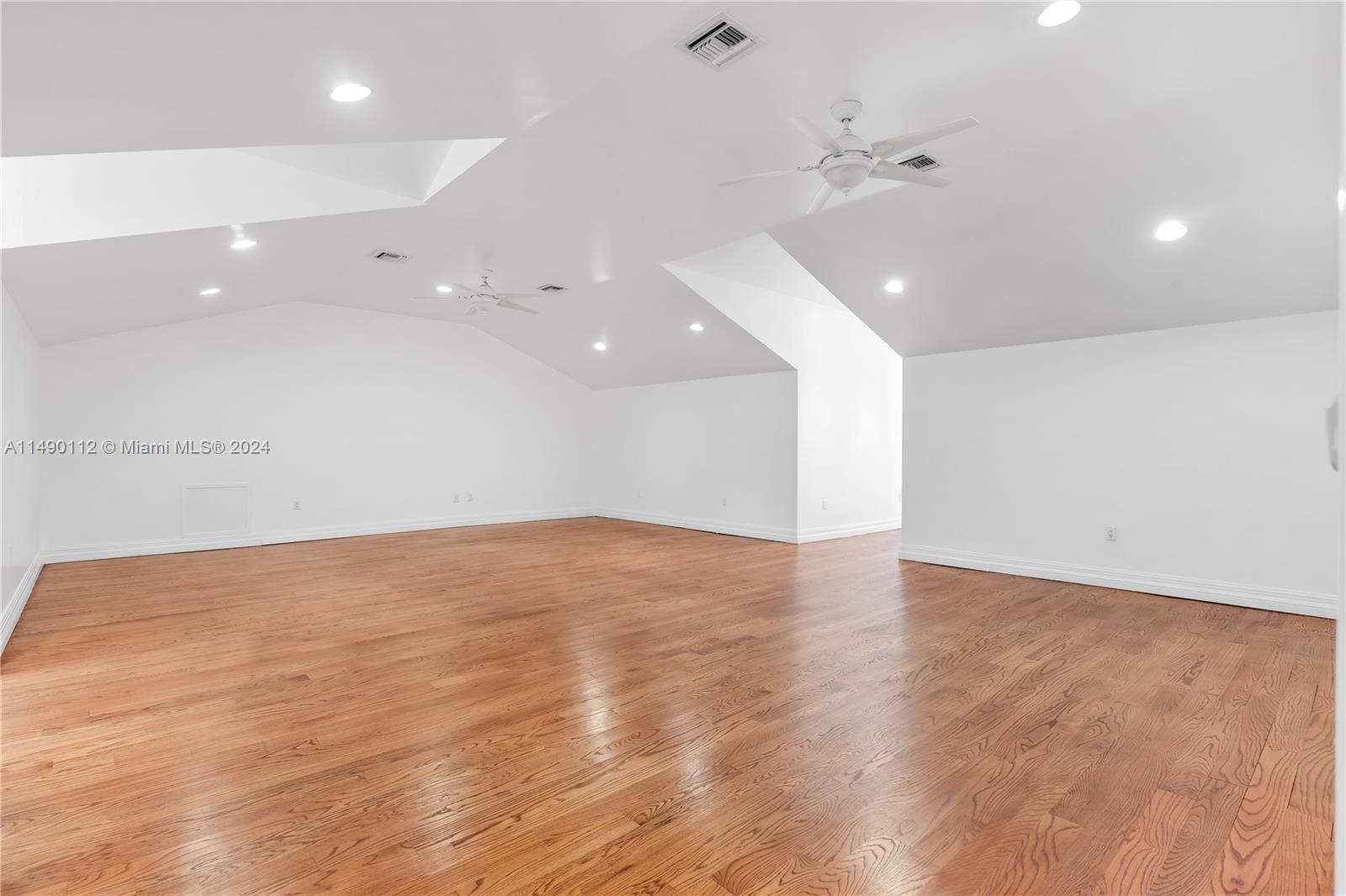 10400 Lakeside Dr, Coral Gables, FL, 33156 United States, 6 Bedrooms Bedrooms, ,7 BathroomsBathrooms,Residential,For Sale,Lakeside Dr,A11490112