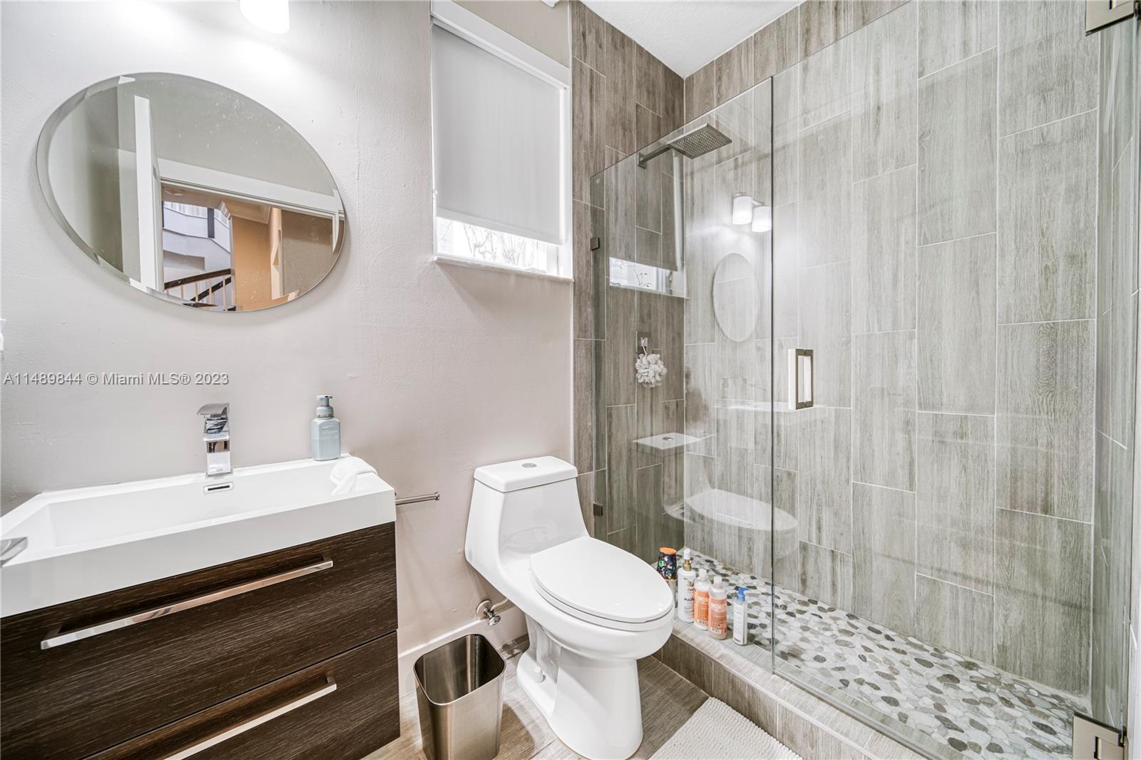 Listing Photo 18