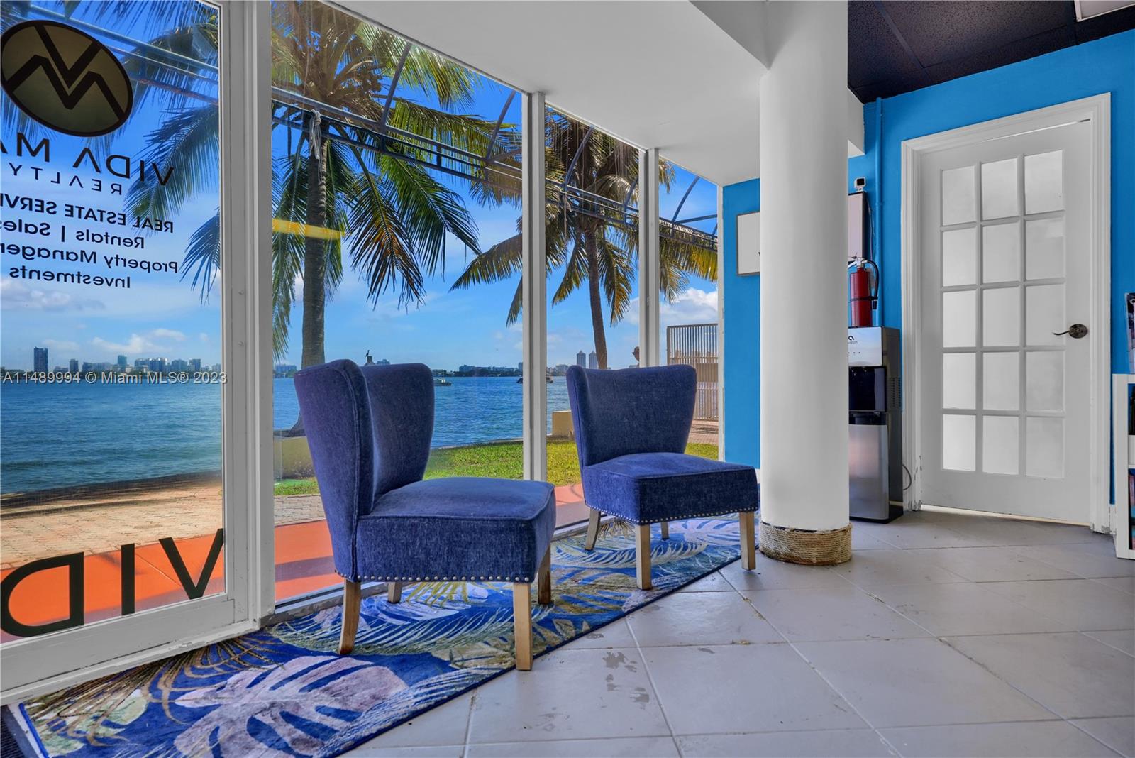 7601 E Treasure Dr CU-13, North Bay Village, Florida 33141, ,Commercialsale,For Sale,7601 E Treasure Dr CU-13,A11489994