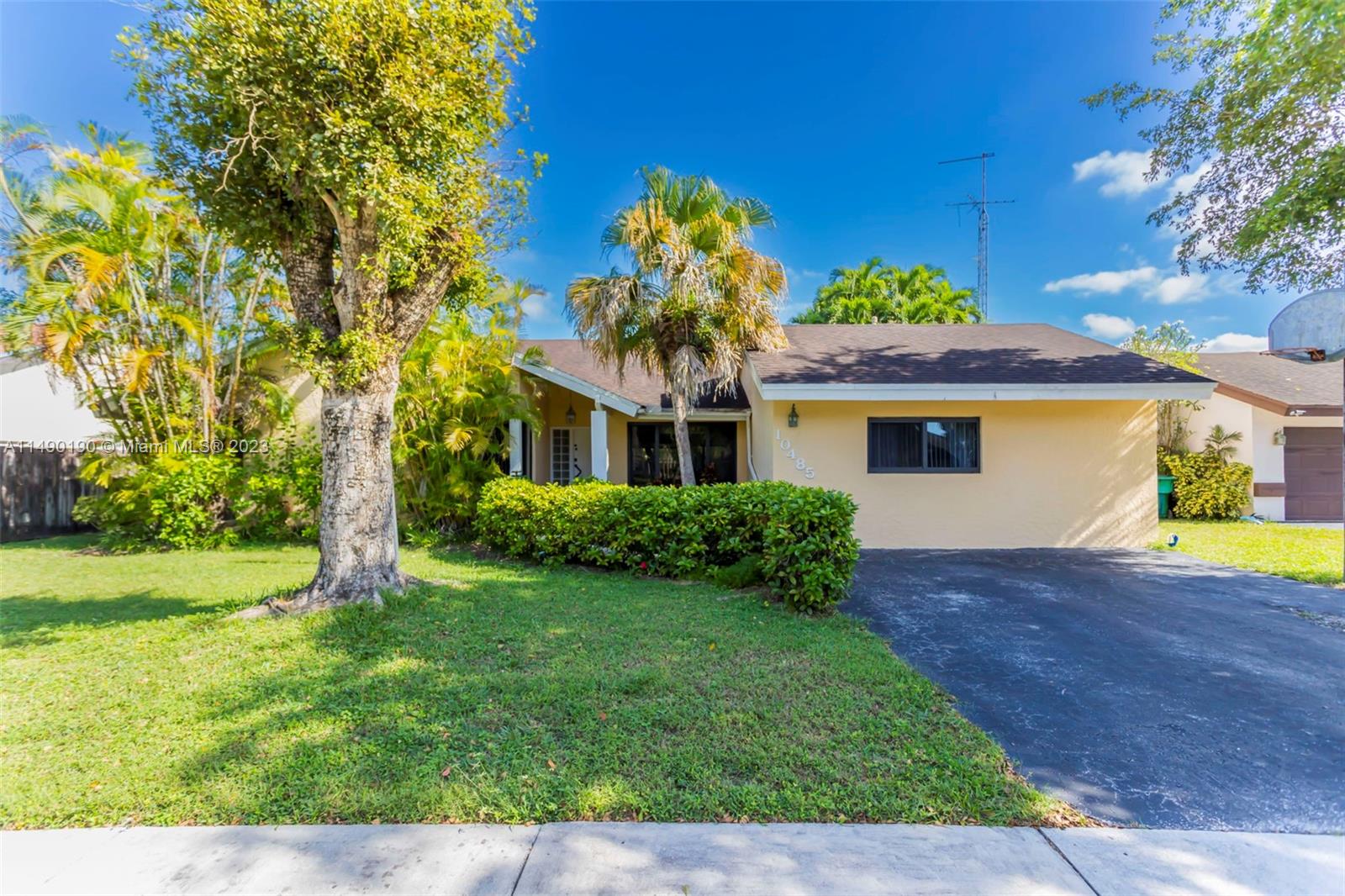 10485 SW 130th Ct, Miami, Florida 33186, 4 Bedrooms Bedrooms, ,3 BathroomsBathrooms,Residential,For Sale,10485 SW 130th Ct,A11490190