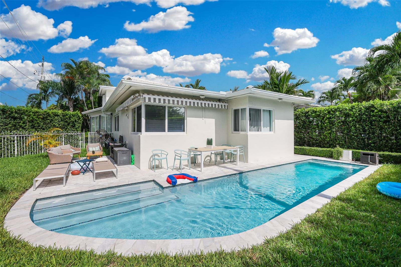 801 90th St, Surfside, Florida 33154, 4 Bedrooms Bedrooms, ,3 BathroomsBathrooms,Residential,For Sale,801 90th St,A11490476