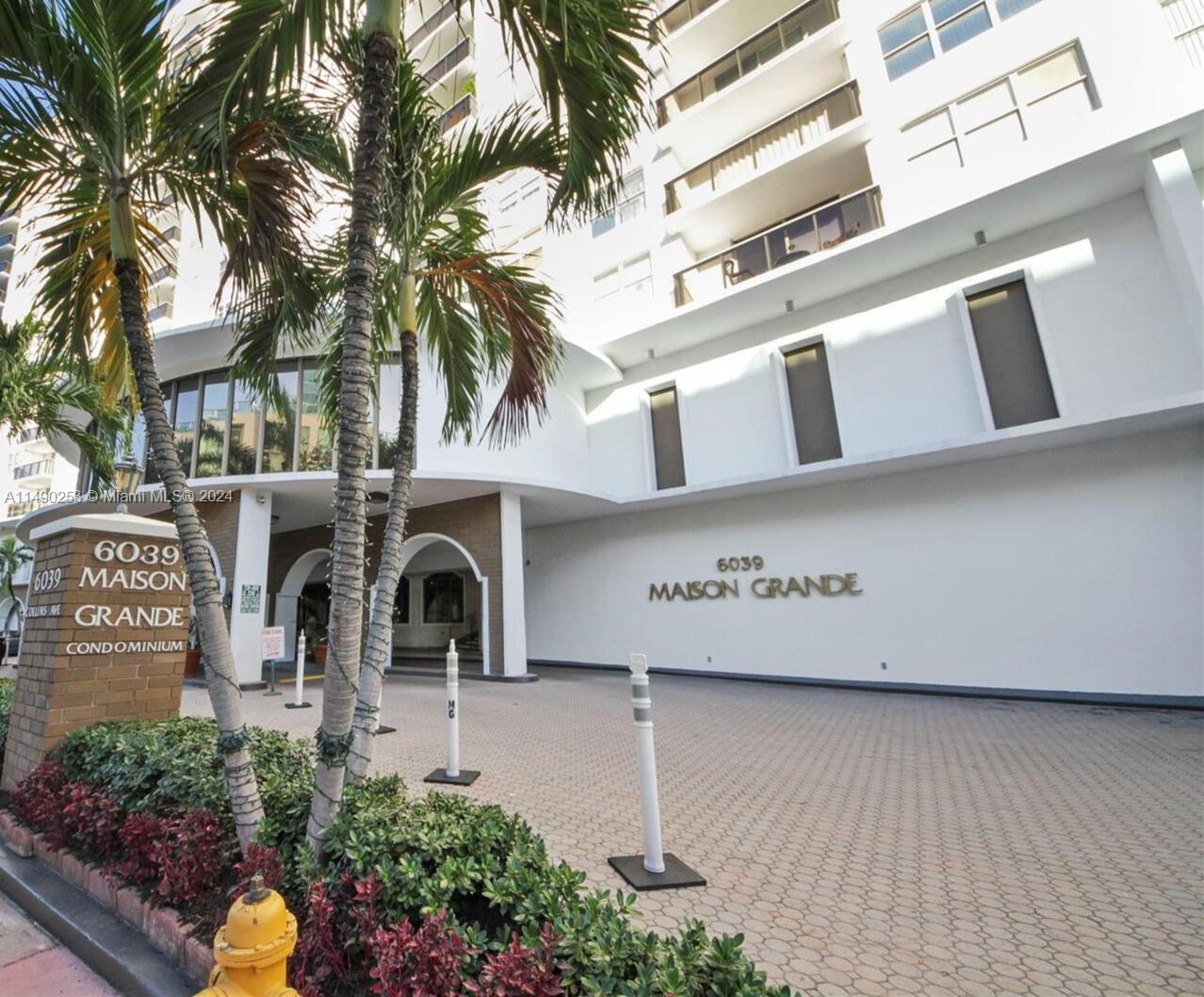 6039 Collins Ave 1503, Miami Beach, Florida 33140, 2 Bedrooms Bedrooms, ,2 BathroomsBathrooms,Residential,For Sale,6039 Collins Ave 1503,A11490253