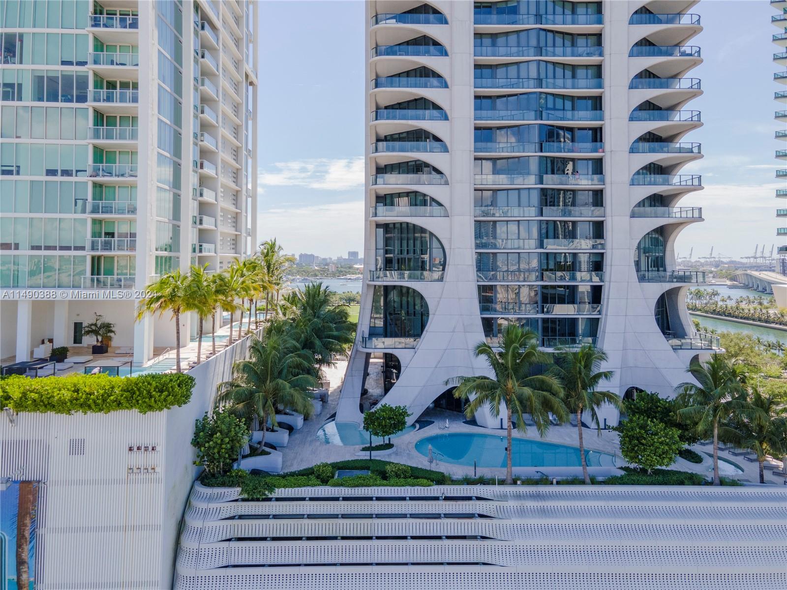 1000 Biscayne Blvd, Miami, FL, 33132 United States, 5 Bedrooms Bedrooms, ,6 BathroomsBathrooms,Residential,For Sale,Biscayne Blvd,A11490388