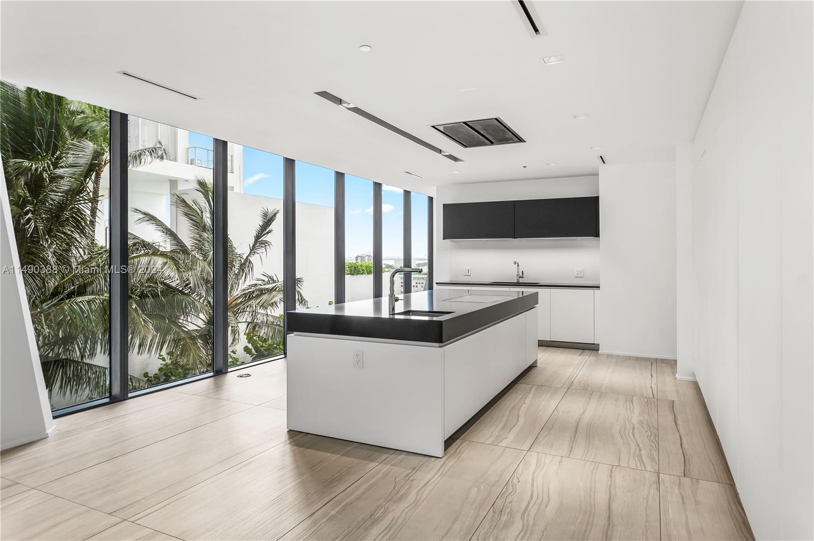 1000 Biscayne Blvd, Miami, FL, 33132 United States, 5 Bedrooms Bedrooms, ,6 BathroomsBathrooms,Residential,For Sale,Biscayne Blvd,A11490388