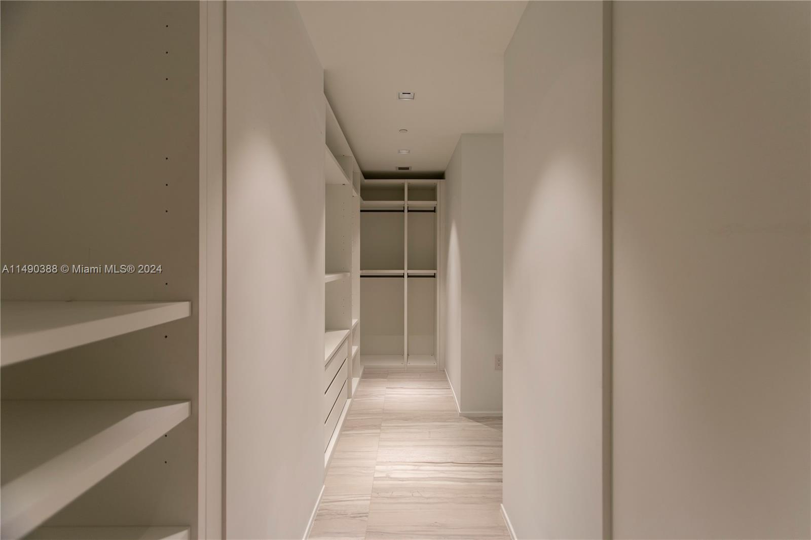 1000 Biscayne Blvd 1002, Miami, Florida 33132, 5 Bedrooms Bedrooms, ,6 BathroomsBathrooms,Residential,For Sale,1000 Biscayne Blvd 1002,A11490388