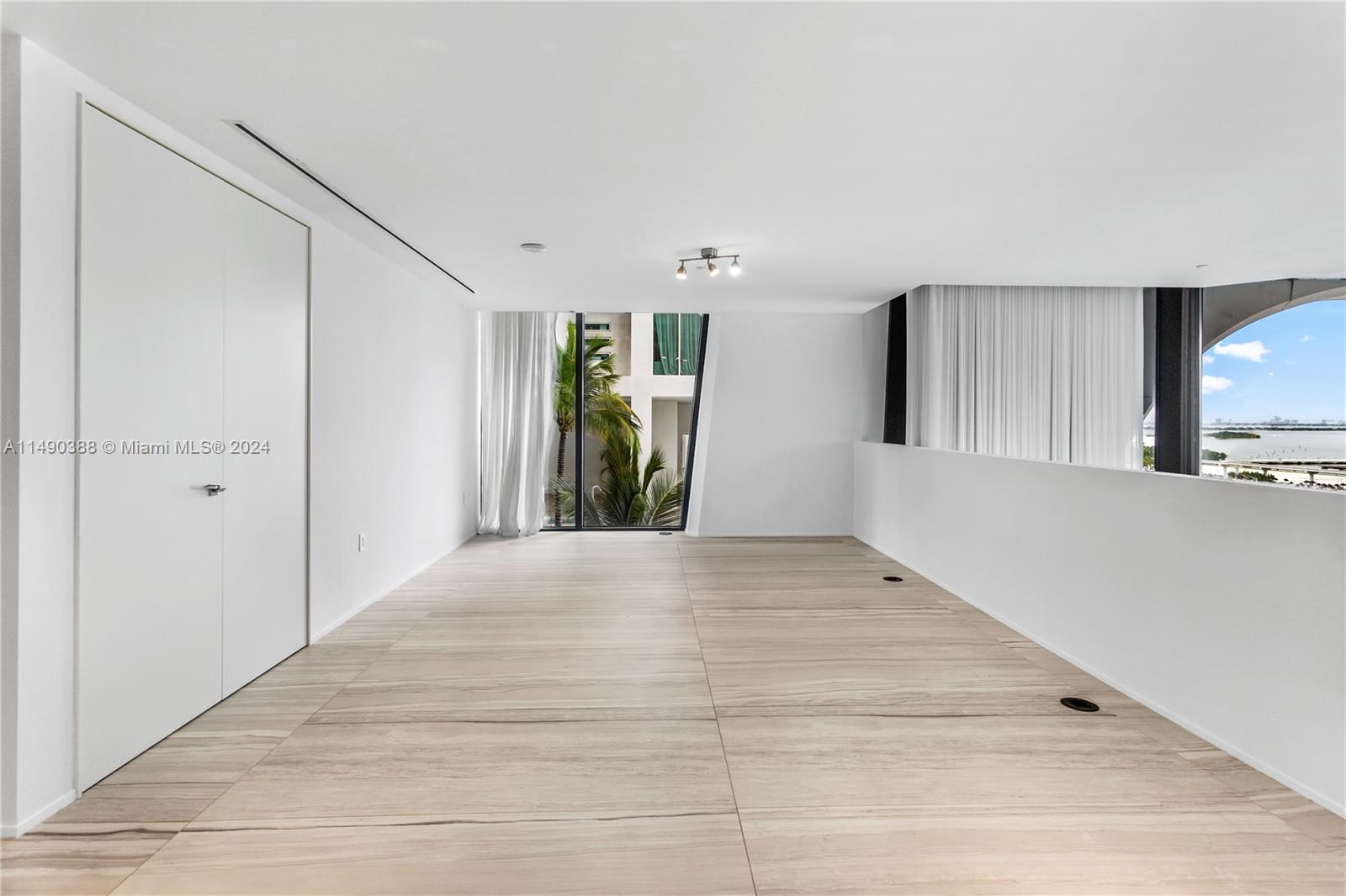 1000 Biscayne Blvd, Miami, FL, 33132 United States, 5 Bedrooms Bedrooms, ,6 BathroomsBathrooms,Residential,For Sale,Biscayne Blvd,A11490388