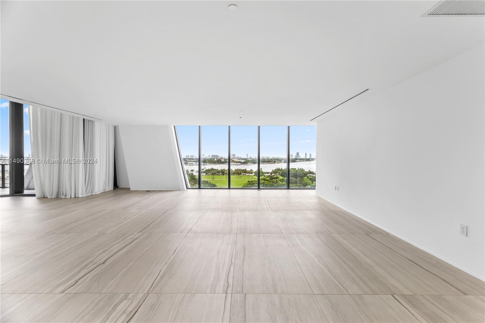 1000 Biscayne Blvd, Miami, FL, 33132 United States, 5 Bedrooms Bedrooms, ,6 BathroomsBathrooms,Residential,For Sale,Biscayne Blvd,A11490388