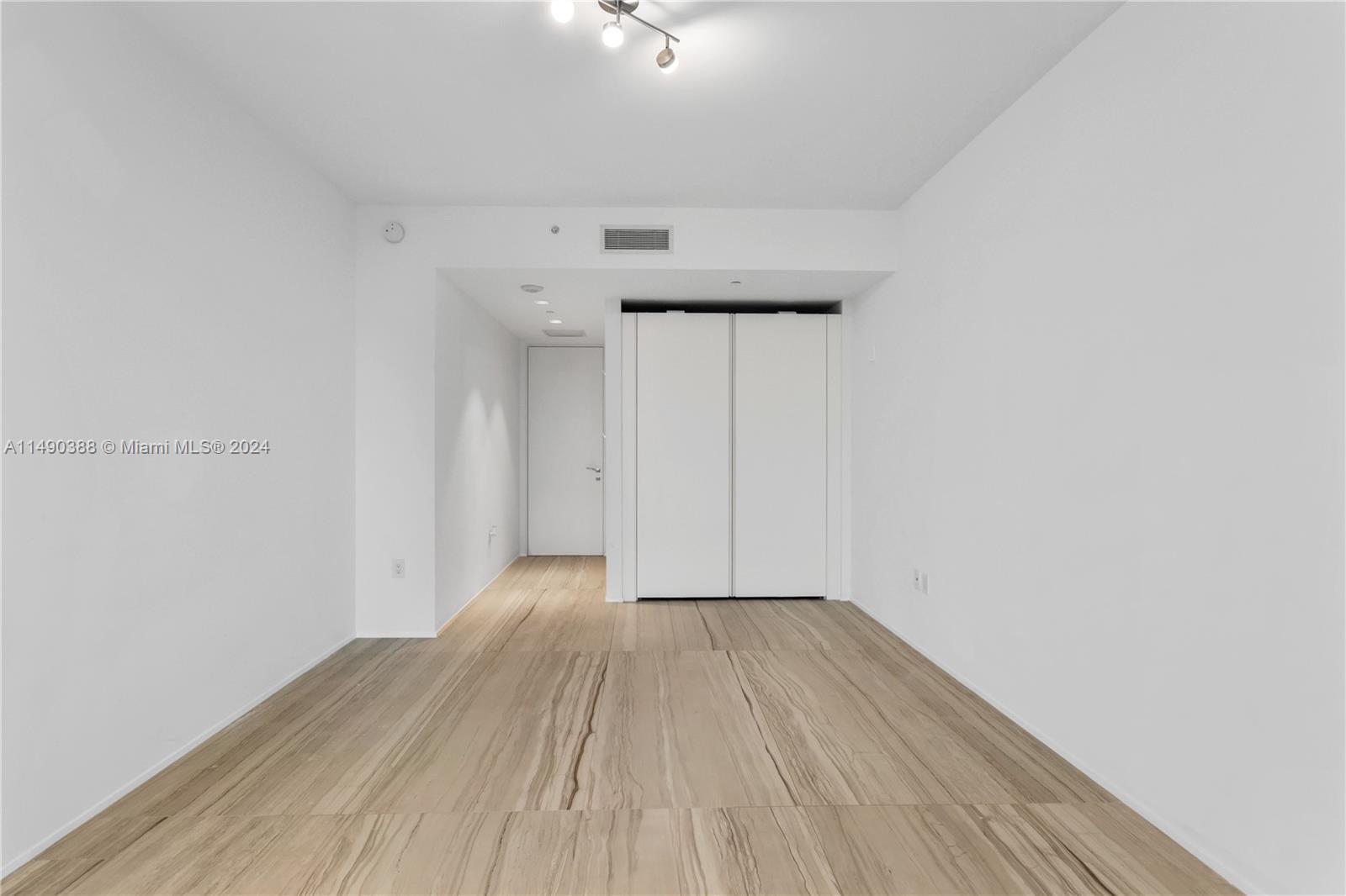 1000 Biscayne Blvd 1002, Miami, Florida 33132, 5 Bedrooms Bedrooms, ,6 BathroomsBathrooms,Residential,For Sale,1000 Biscayne Blvd 1002,A11490388