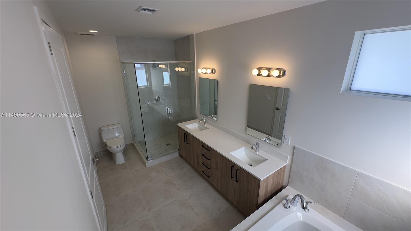 3562 Forest View Cir 0, Dania Beach, Florida 33312, 5 Bedrooms Bedrooms, ,4 BathroomsBathrooms,Residentiallease,For Rent,3562 Forest View Cir 0,A11490565