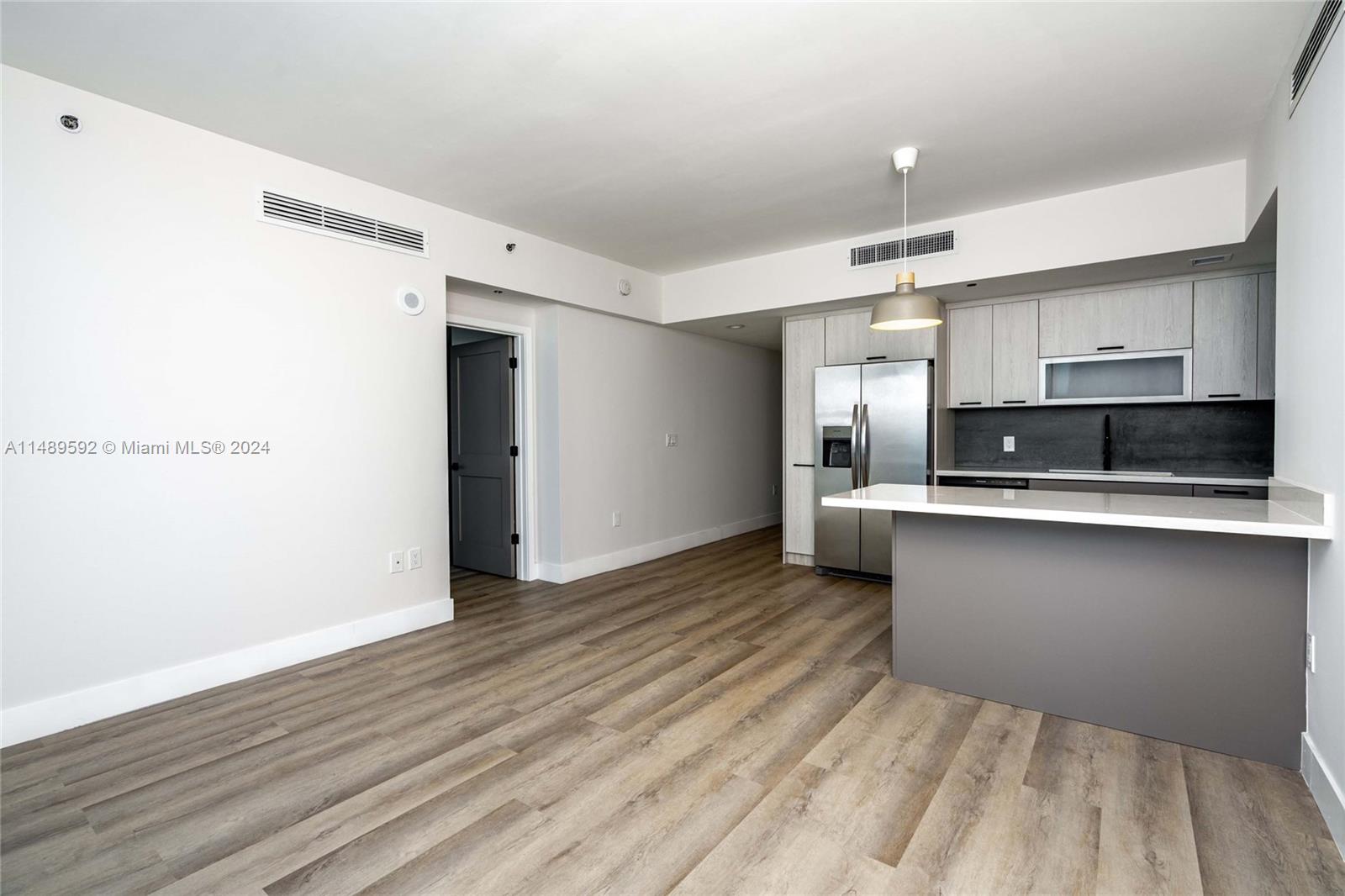 950 Brickell Bay Dr 4007, Miami, Florida 33131, 2 Bedrooms Bedrooms, ,2 BathroomsBathrooms,Residential,For Sale,950 Brickell Bay Dr 4007,A11489592