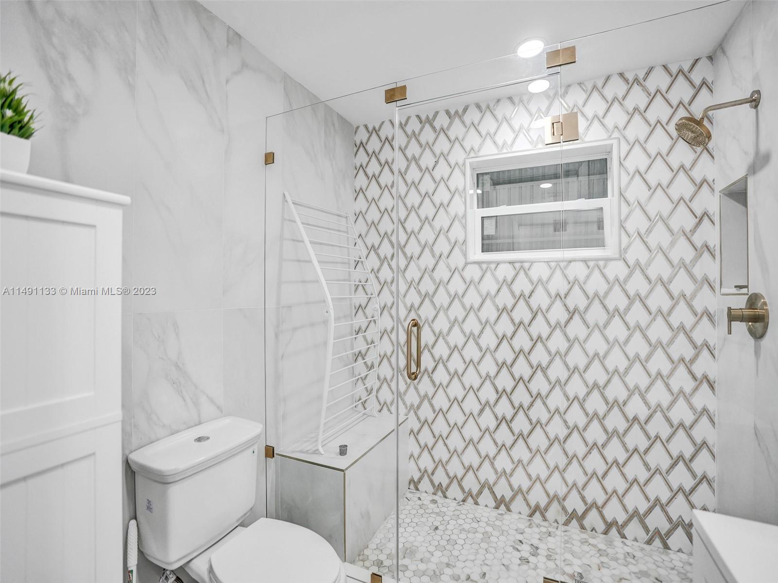 Mother-in-law suite bathroom