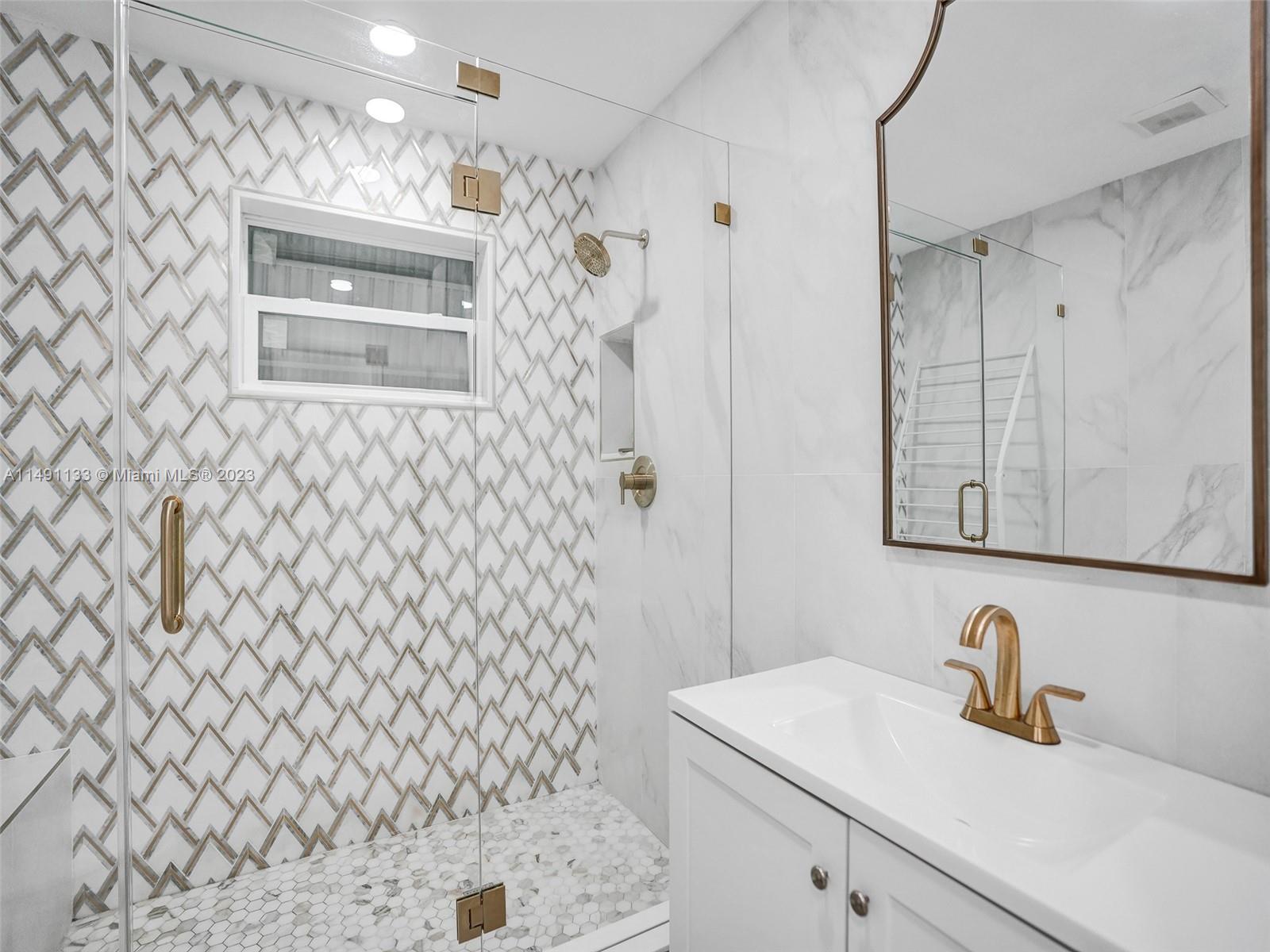 Mother-in-law suite bathroom