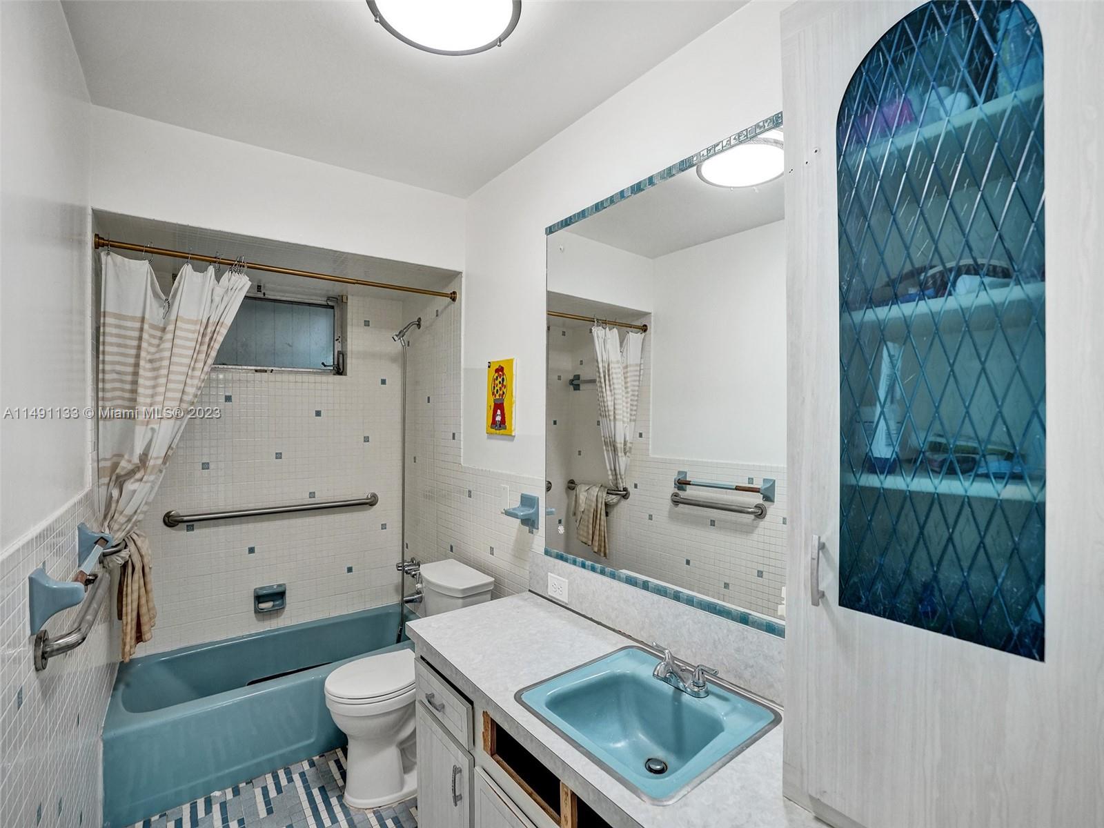 Main Bathroom