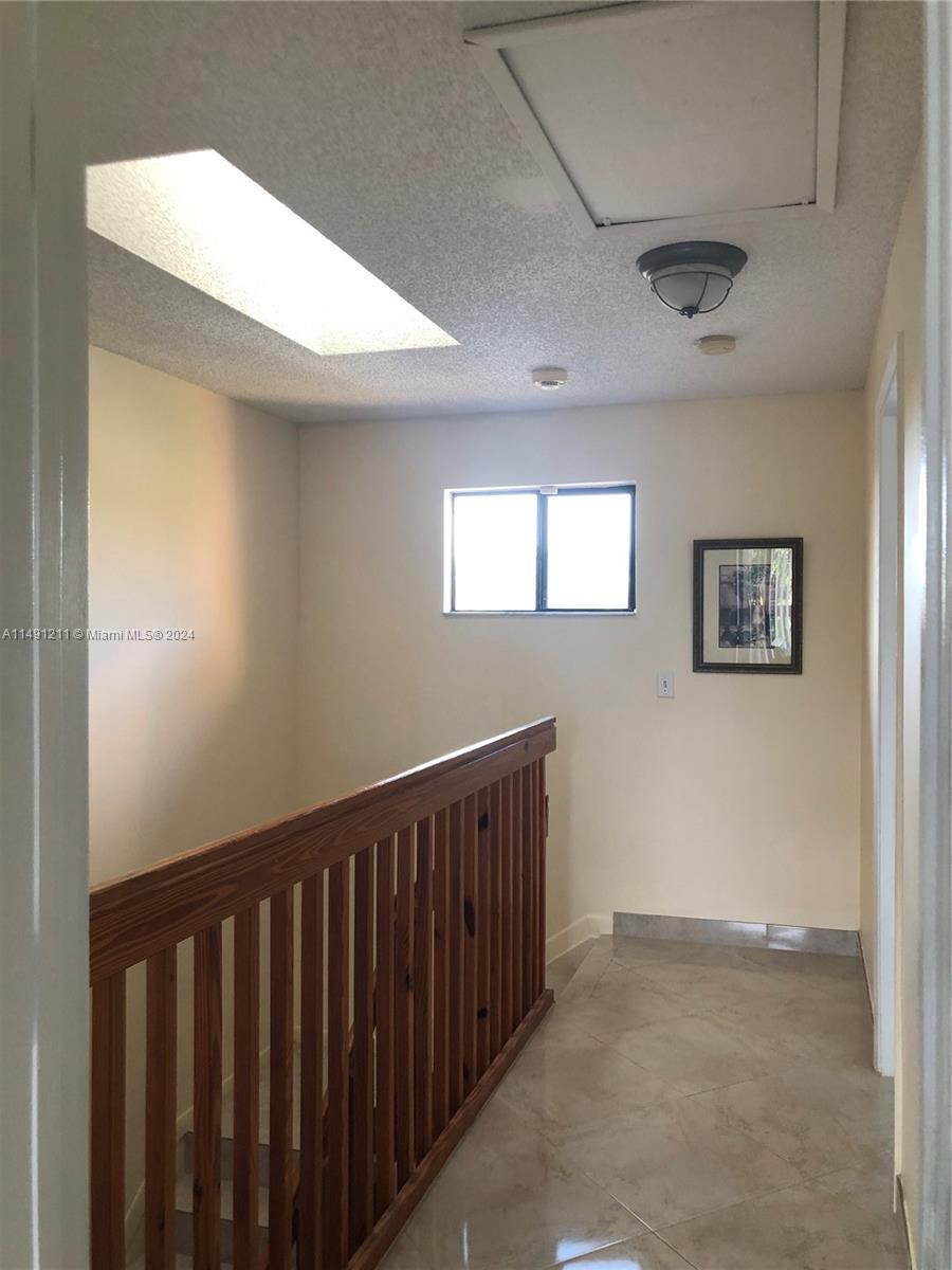 1422 Amanda St 1422, Hollywood, Florida 33020, 2 Bedrooms Bedrooms, ,1 BathroomBathrooms,Residentiallease,For Rent,1422 Amanda St 1422,A11491211