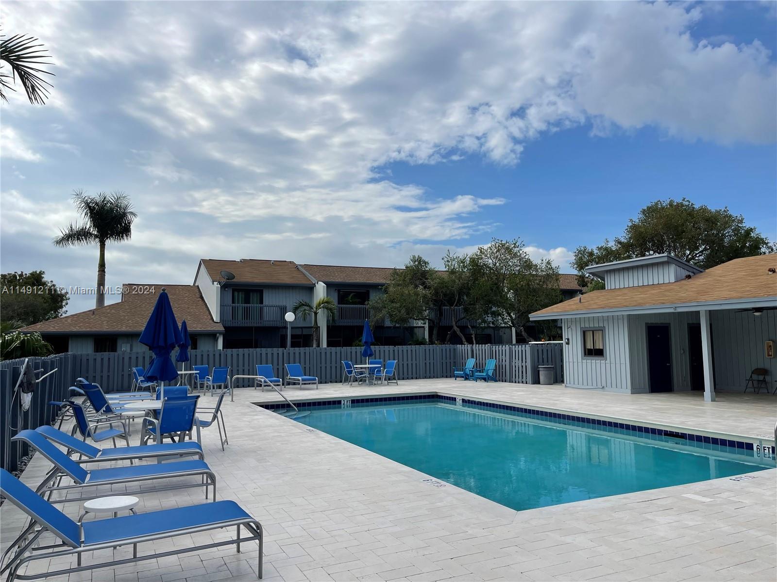 1422 Amanda St 1422, Hollywood, Florida 33020, 2 Bedrooms Bedrooms, ,1 BathroomBathrooms,Residentiallease,For Rent,1422 Amanda St 1422,A11491211