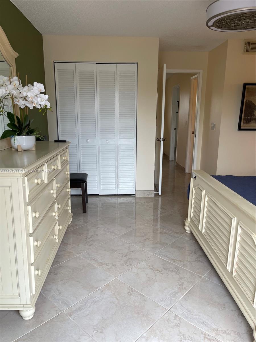 1422 Amanda St 1422, Hollywood, Florida 33020, 2 Bedrooms Bedrooms, ,1 BathroomBathrooms,Residentiallease,For Rent,1422 Amanda St 1422,A11491211