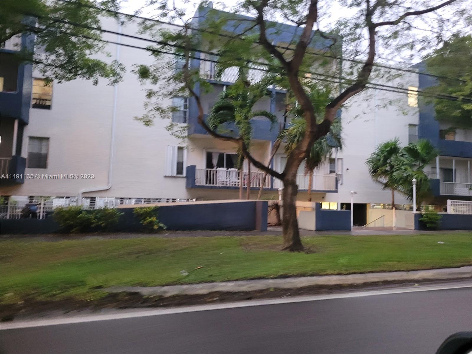 16750 NE 10th Ave 109, North Miami Beach, Florida 33162, 2 Bedrooms Bedrooms, ,2 BathroomsBathrooms,Residential,For Sale,16750 NE 10th Ave 109,A11491135