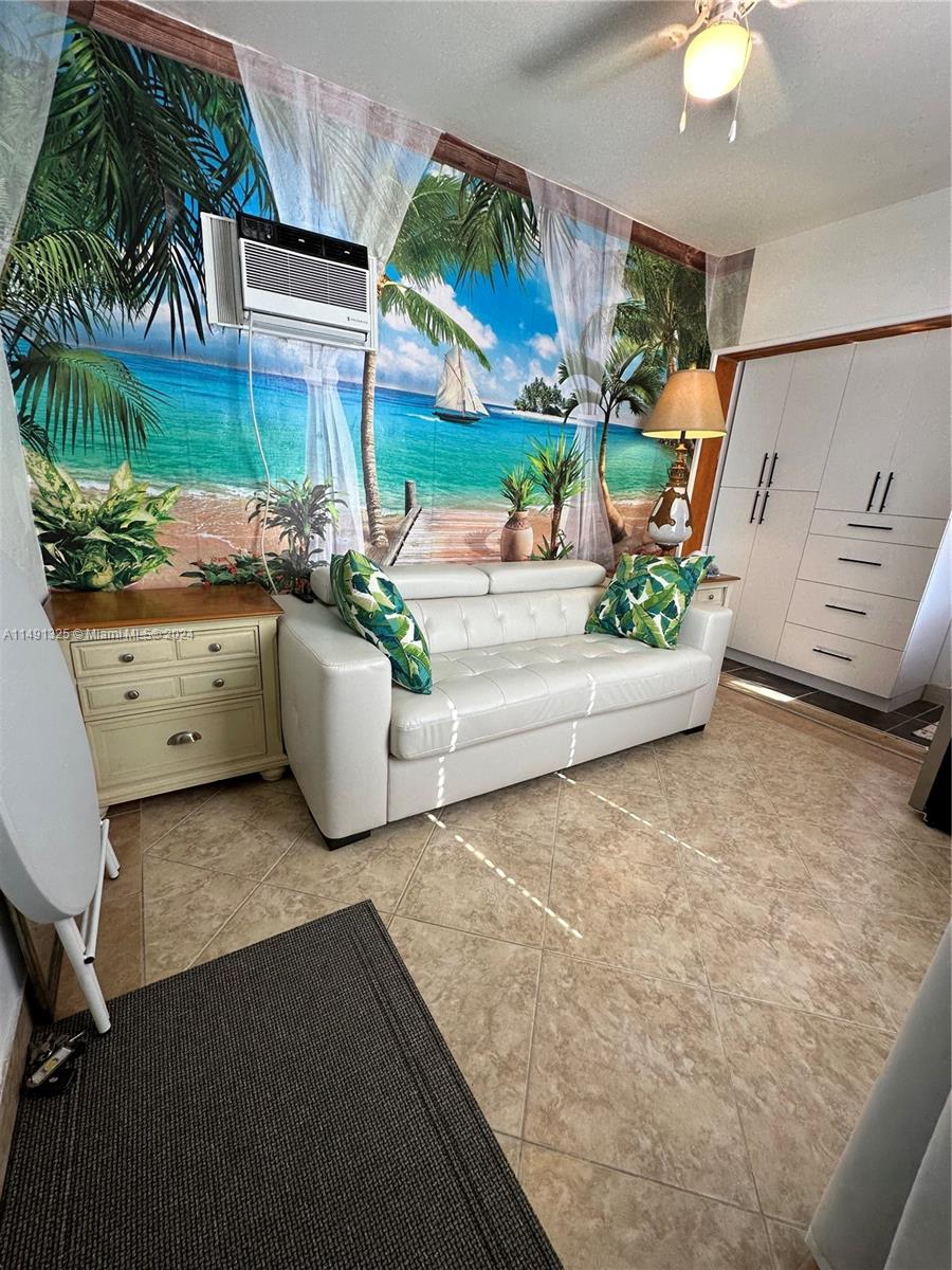 9531-Room4Rent NW 5th Ave RoomONLY, Miami, Florida 33150, 1 Bedroom Bedrooms, ,1 BathroomBathrooms,Residentiallease,For Rent,9531-Room4Rent NW 5th Ave RoomONLY,A11491325