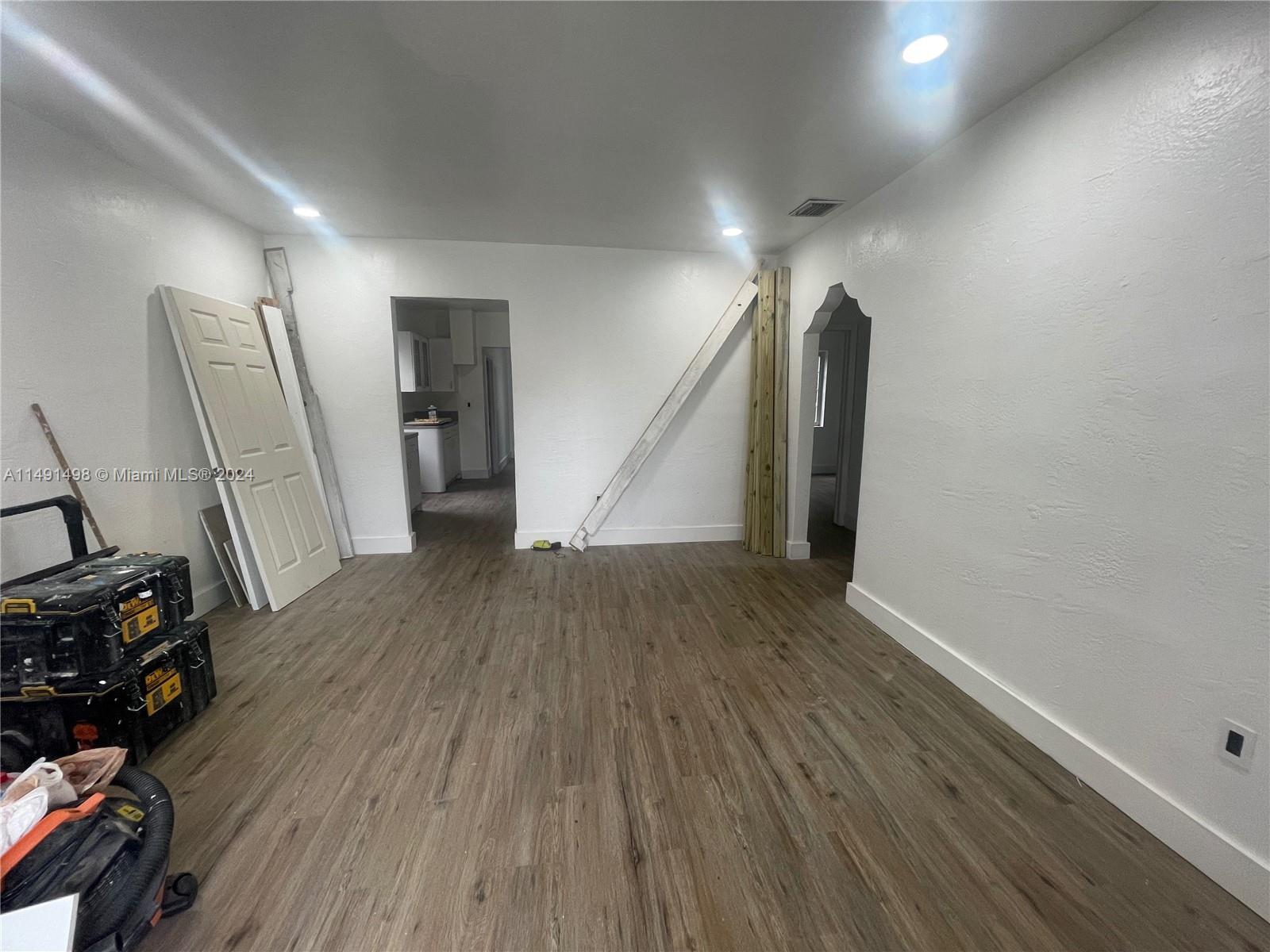 1065 NE 160th Ter 1065, North Miami Beach, Florida 33162, 4 Bedrooms Bedrooms, ,2 BathroomsBathrooms,Residentiallease,For Rent,1065 NE 160th Ter 1065,A11491498