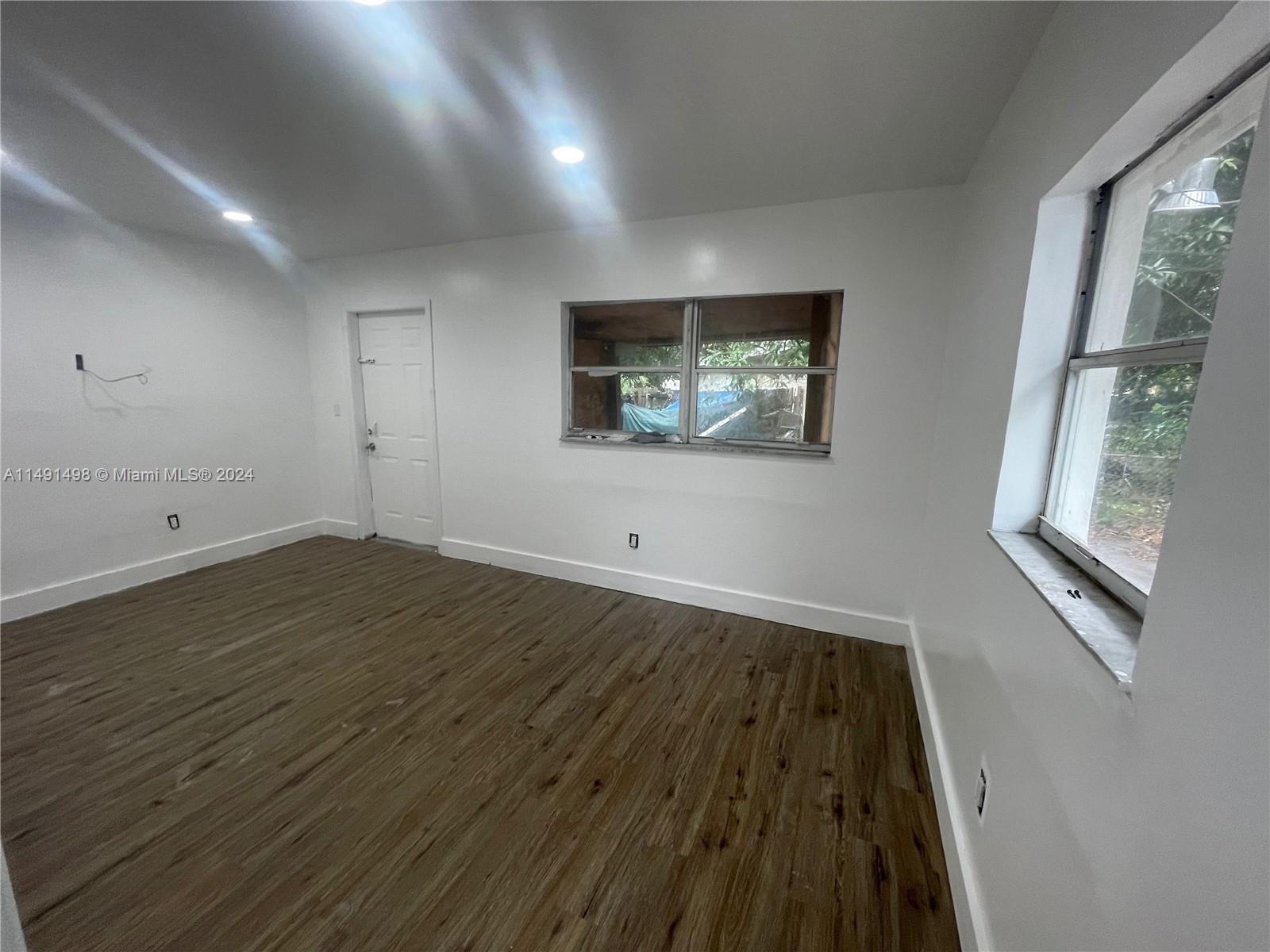 1065 NE 160th Ter 1065, North Miami Beach, Florida 33162, 4 Bedrooms Bedrooms, ,2 BathroomsBathrooms,Residentiallease,For Rent,1065 NE 160th Ter 1065,A11491498