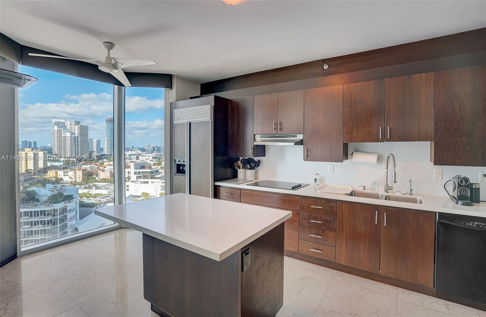 300 S Pointe Dr 1606, Miami Beach, Florida 33139, 2 Bedrooms Bedrooms, ,2 BathroomsBathrooms,Residentiallease,For Rent,300 S Pointe Dr 1606,A11491894