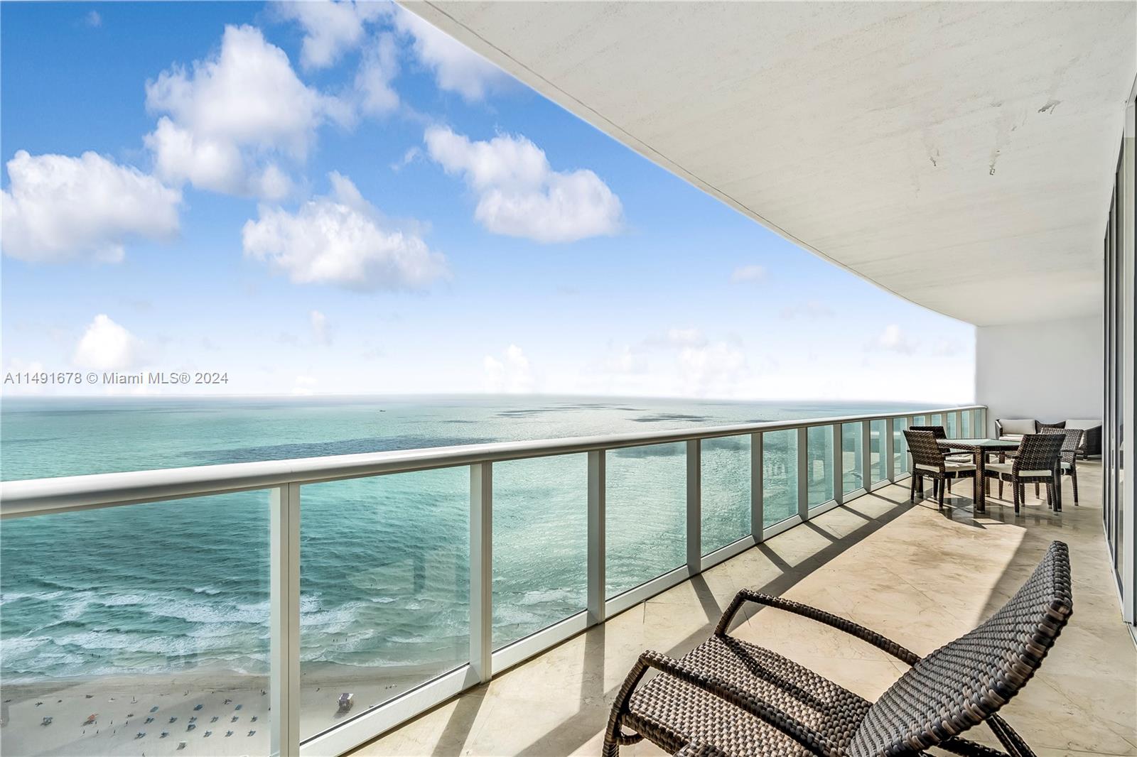100 Pointe Drive, Miami Beach, FL, 33139 United States, 2 Bedrooms Bedrooms, ,2 BathroomsBathrooms,Residential,For Sale,Pointe Drive,A11491678